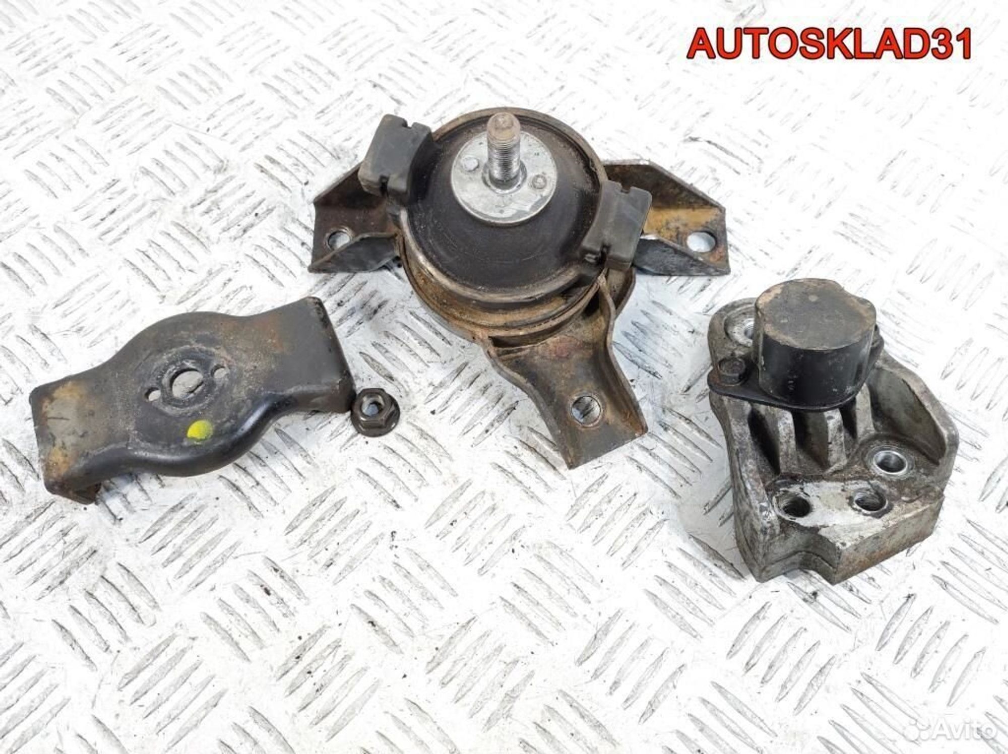 Опора двигателя правая Hyundai Getz 218151C220, 2100 рублей, Дубовое