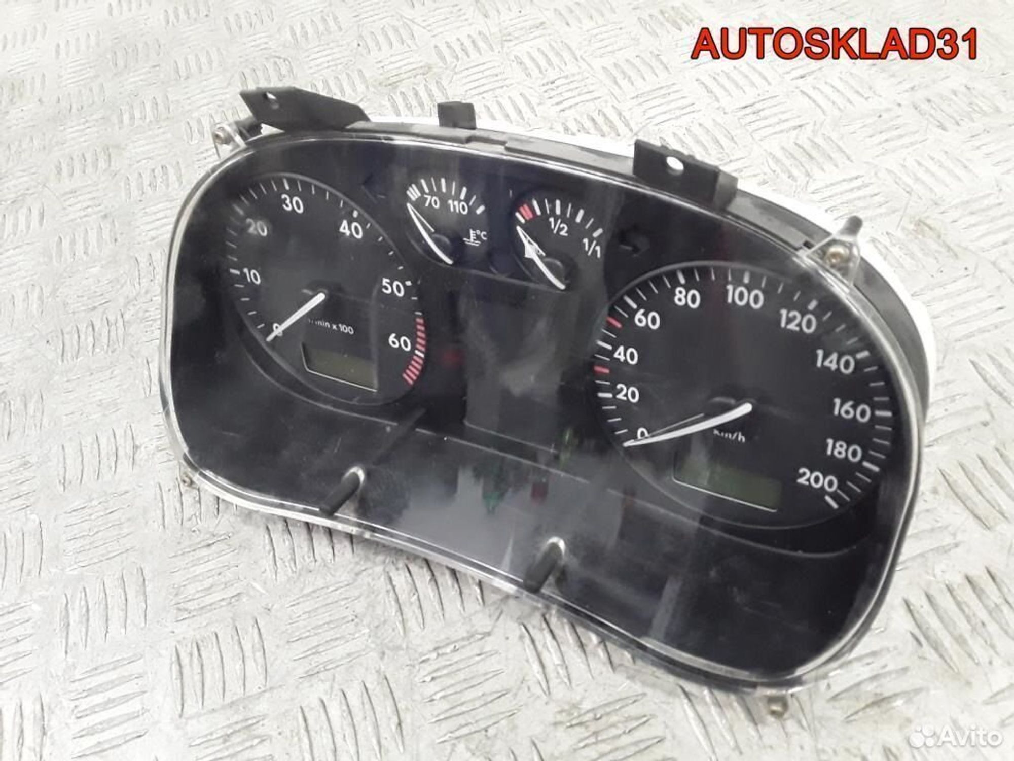 Панель приборов VW Polo 6N0919860T бензин, 3600 рублей, Дубовое