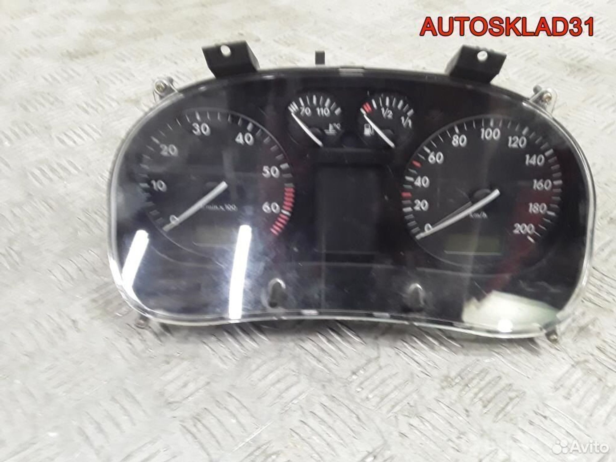 Панель приборов VW Polo 6N0919860T бензин, 3600 рублей, Дубовое