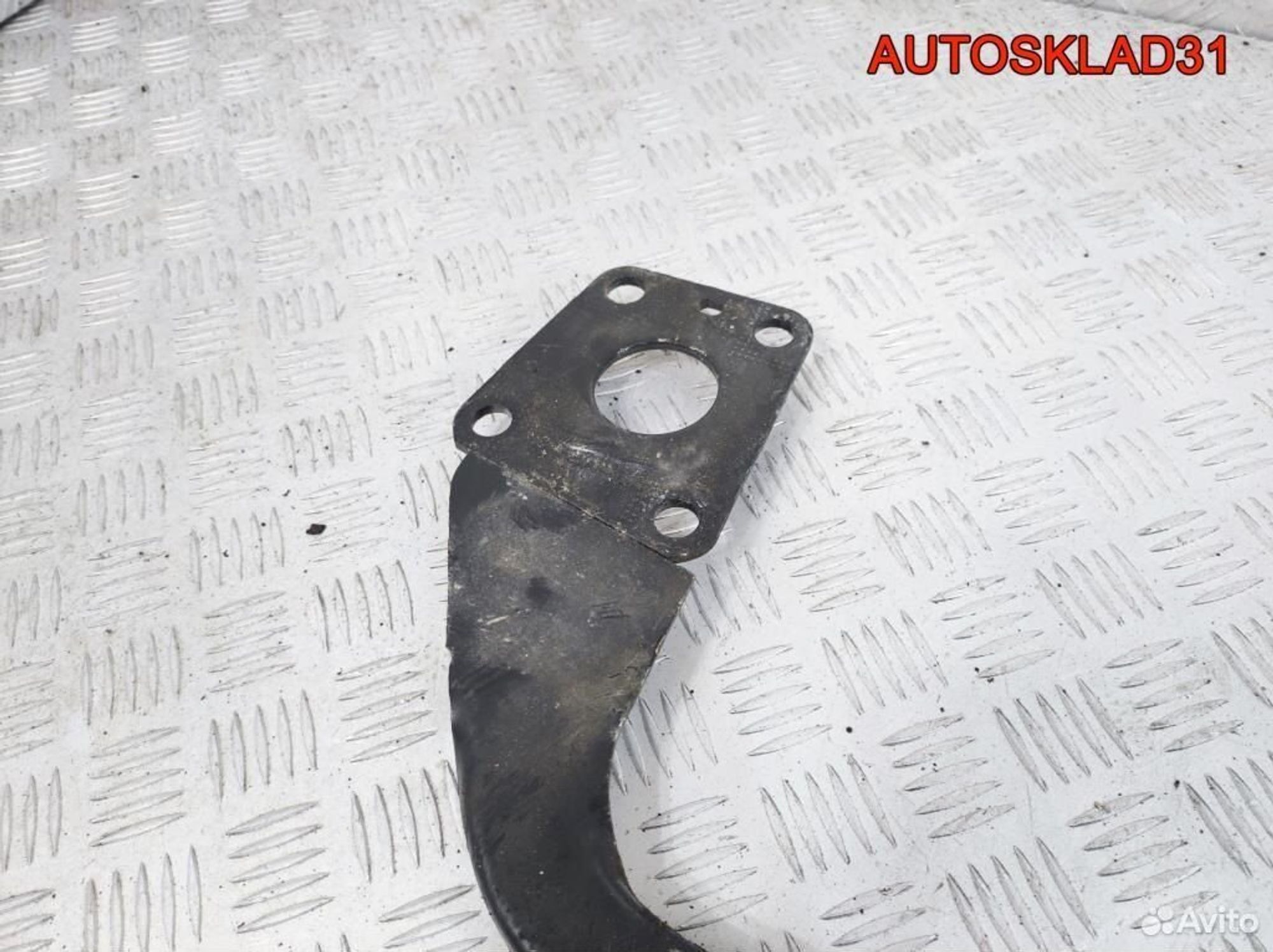Балка передняя поперечная Audi A4 B5 8D0805851, 1700 рублей, Дубовое