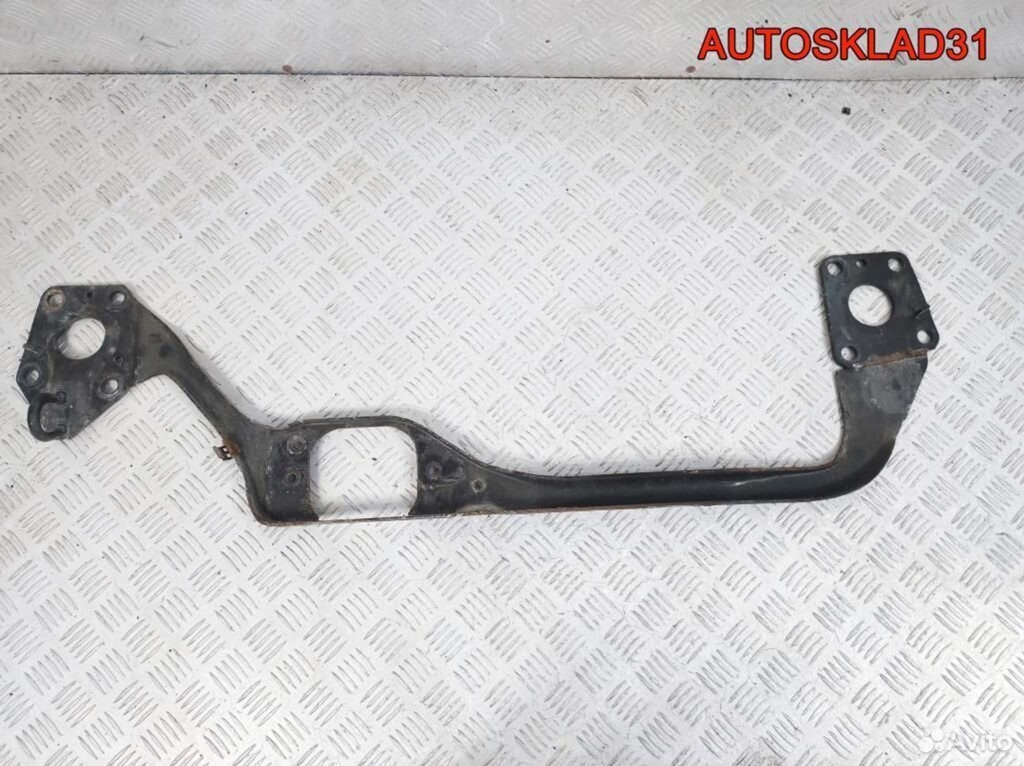 Балка передняя поперечная Audi A4 B5 8D0805851, 1700 рублей, Дубовое