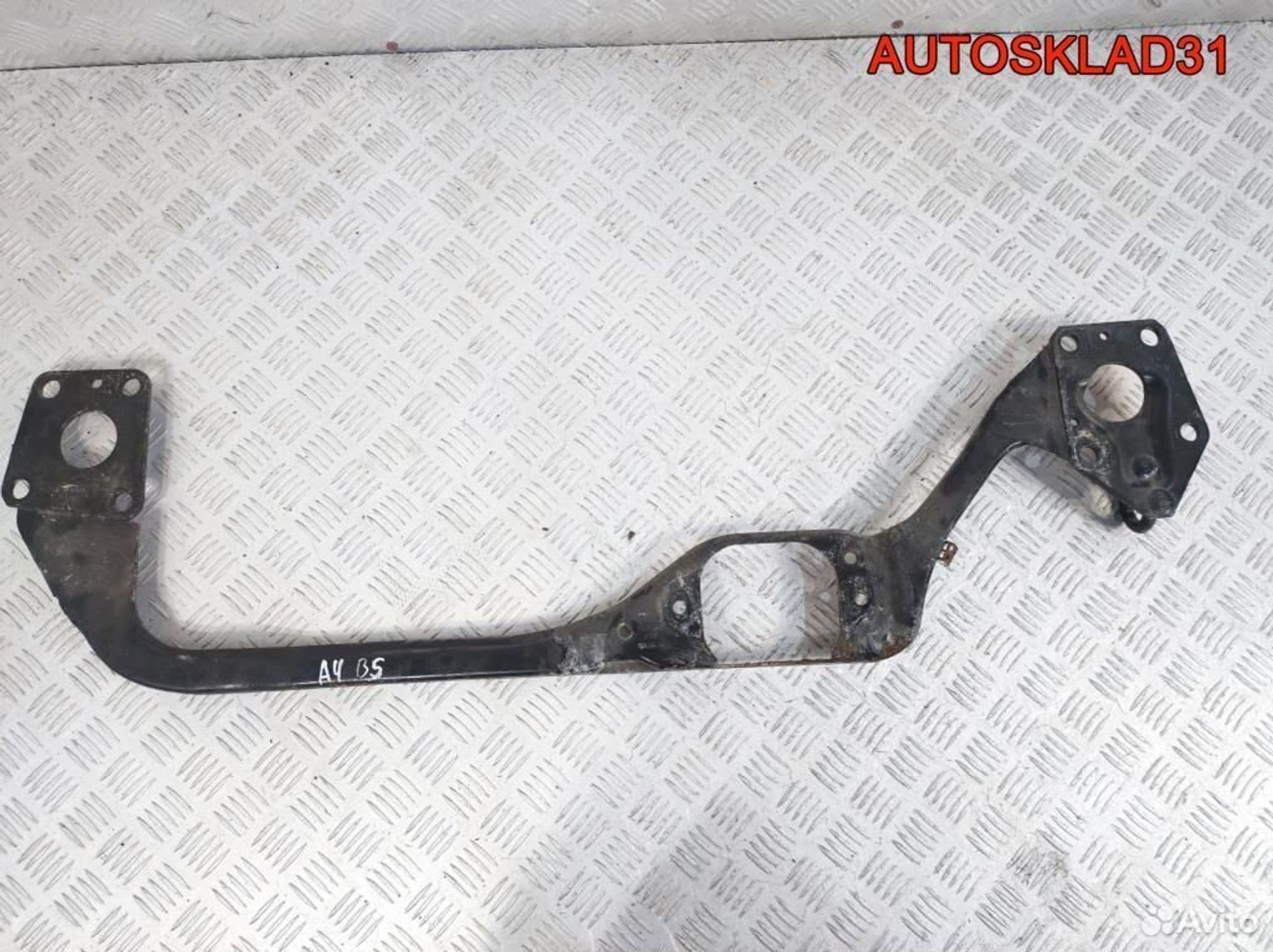 Балка передняя поперечная Audi A4 B5 8D0805851, 1700 рублей, Дубовое