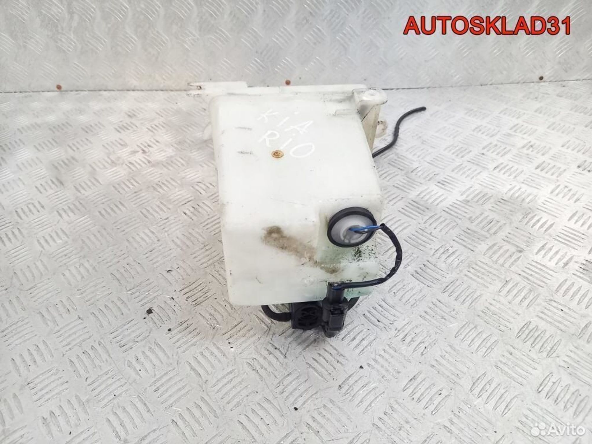 Бачок омывателя лобового стекла Kia RIO 986101G201, 3600 рублей, Дубовое