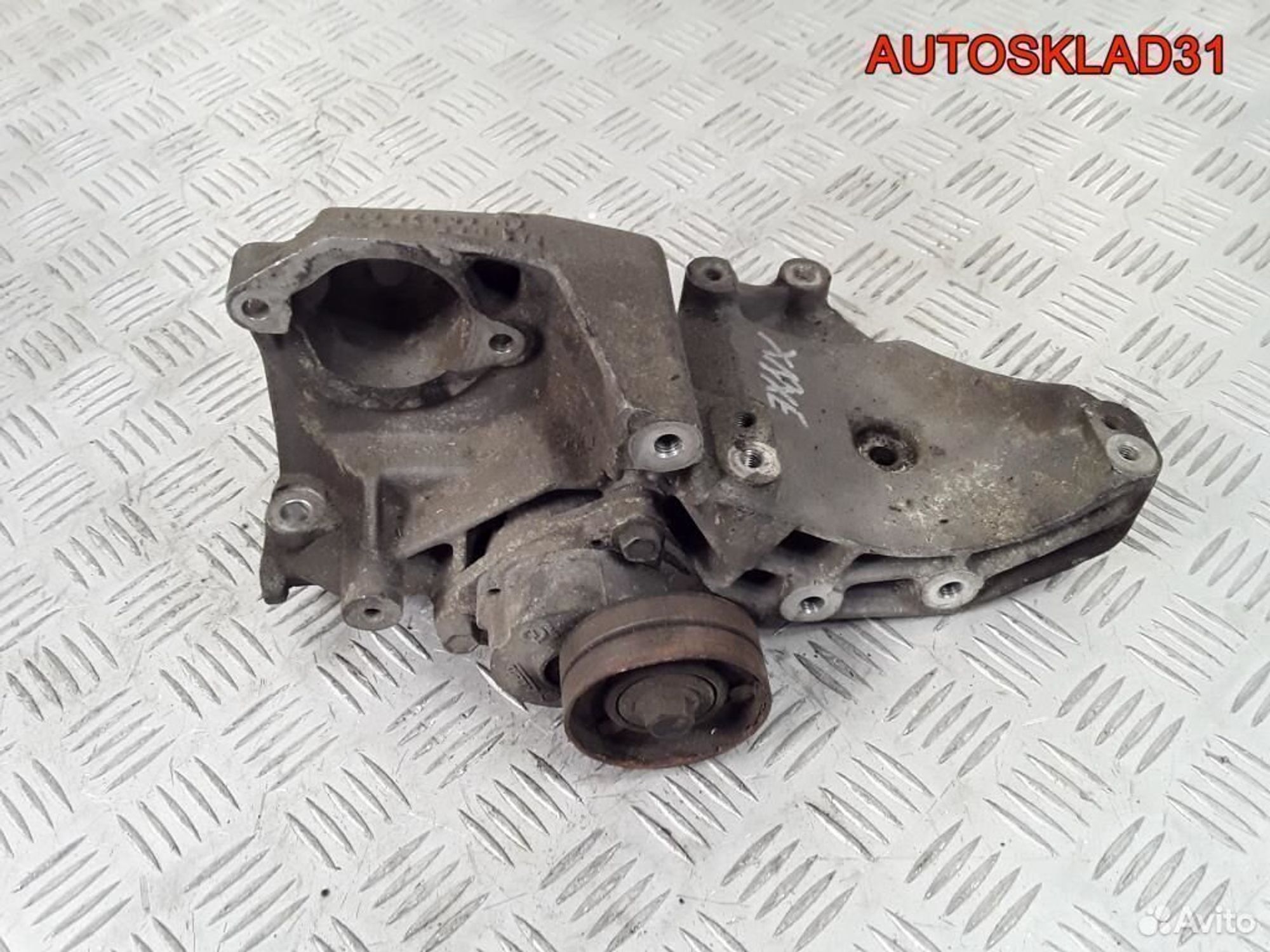 Кронштейн кондиционера Opel Vectra B 90528680, 1200 рублей, Дубовое