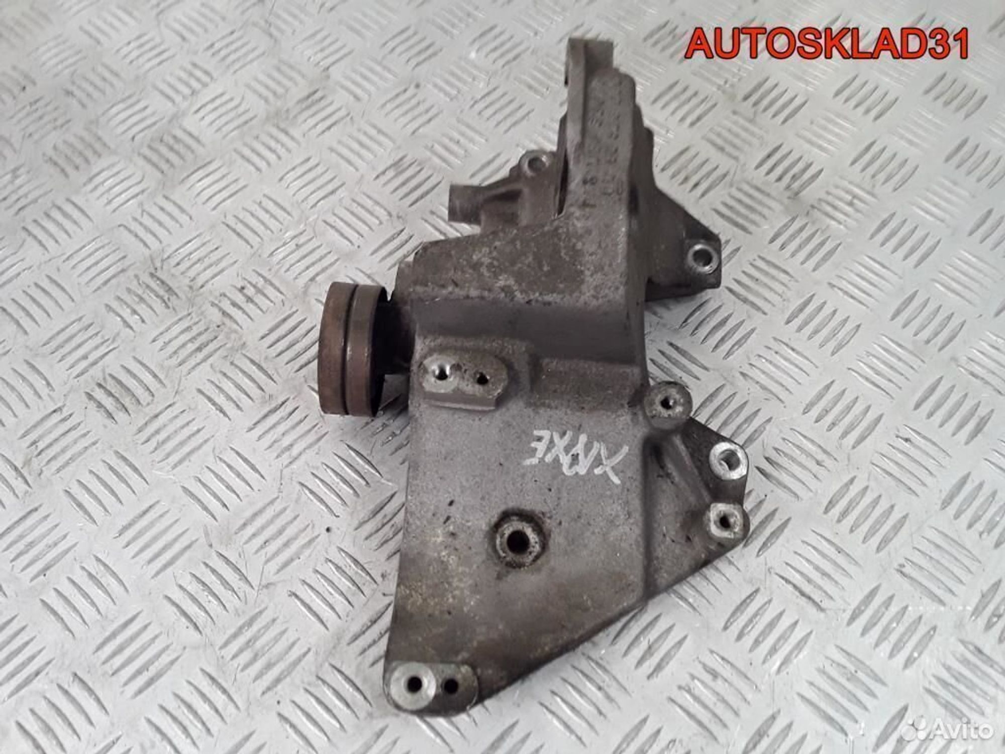 Кронштейн кондиционера Opel Vectra B 90528680, 1200 рублей, Дубовое