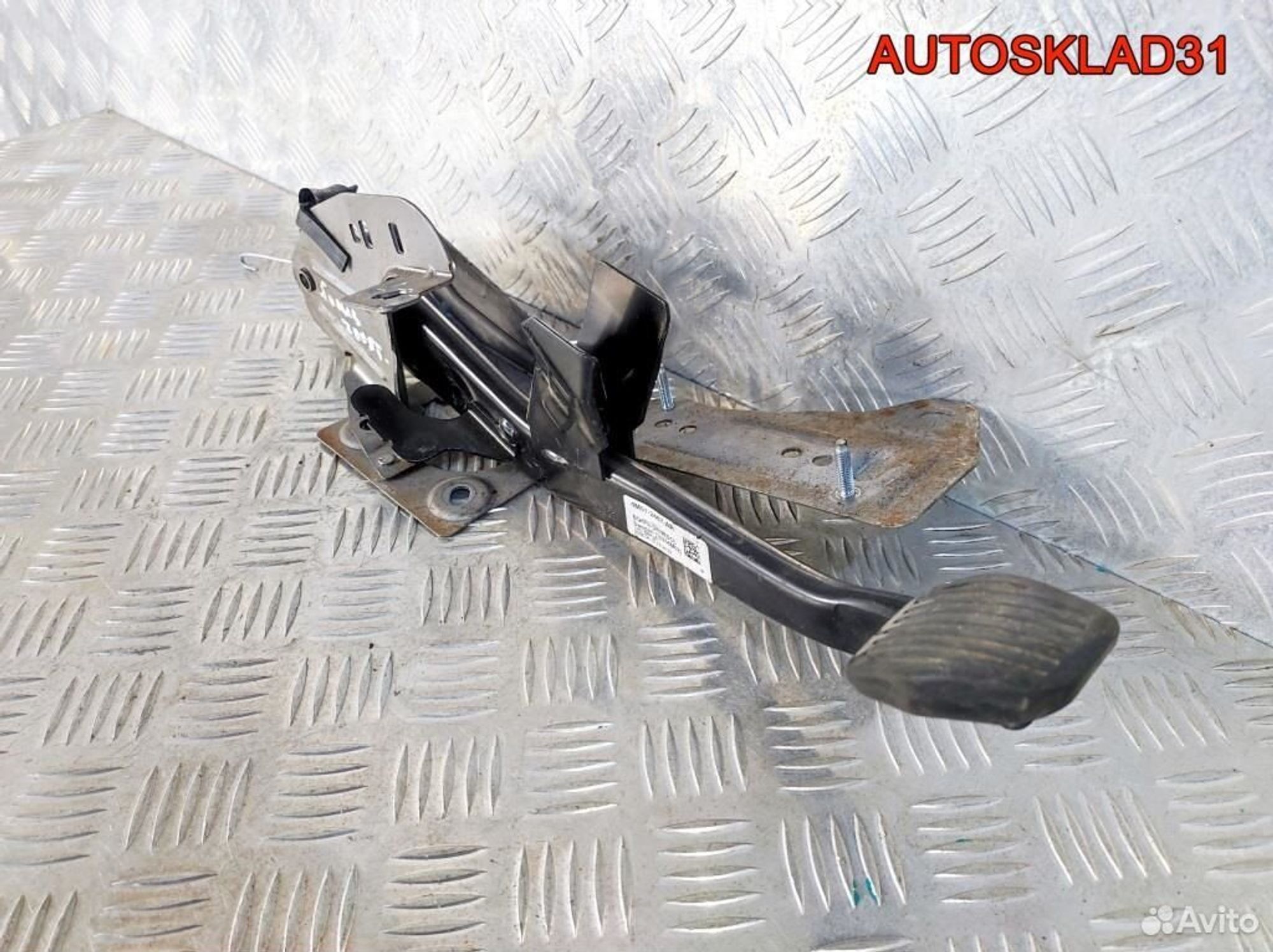 Педаль тормоза МКПП Ford Focus 2 4M512467AR, 1100 рублей, Дубовое