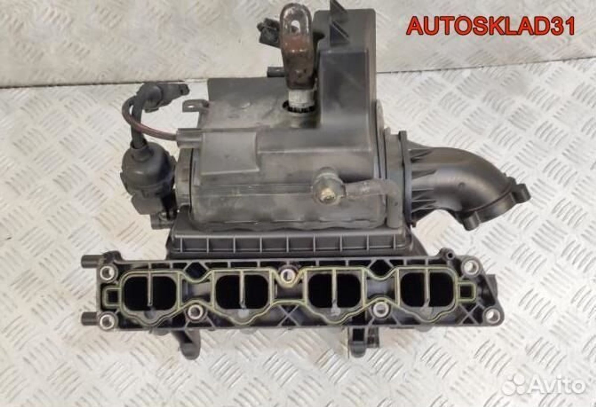 Коллектор впускной Opel Astra H z16xer 55564933, 3200 рублей, Дубовое