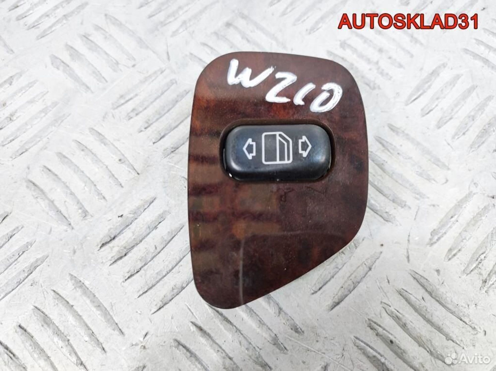 Кнопка стеклоподъемника задняя прав. Mercedes W210, 900 рублей, Дубовое