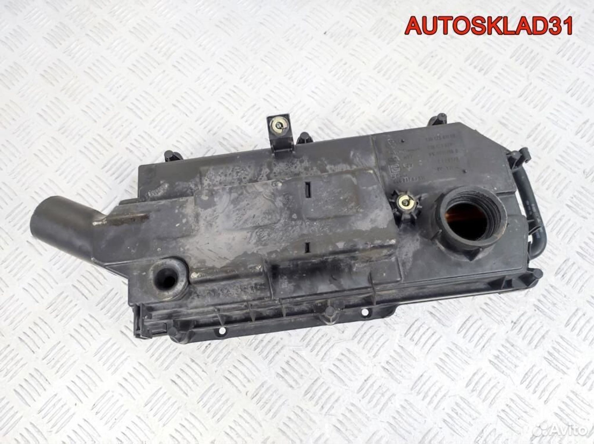 Корпус воздушного фильтра VW Golf 4 036129611BD, 1800 рублей, Дубовое