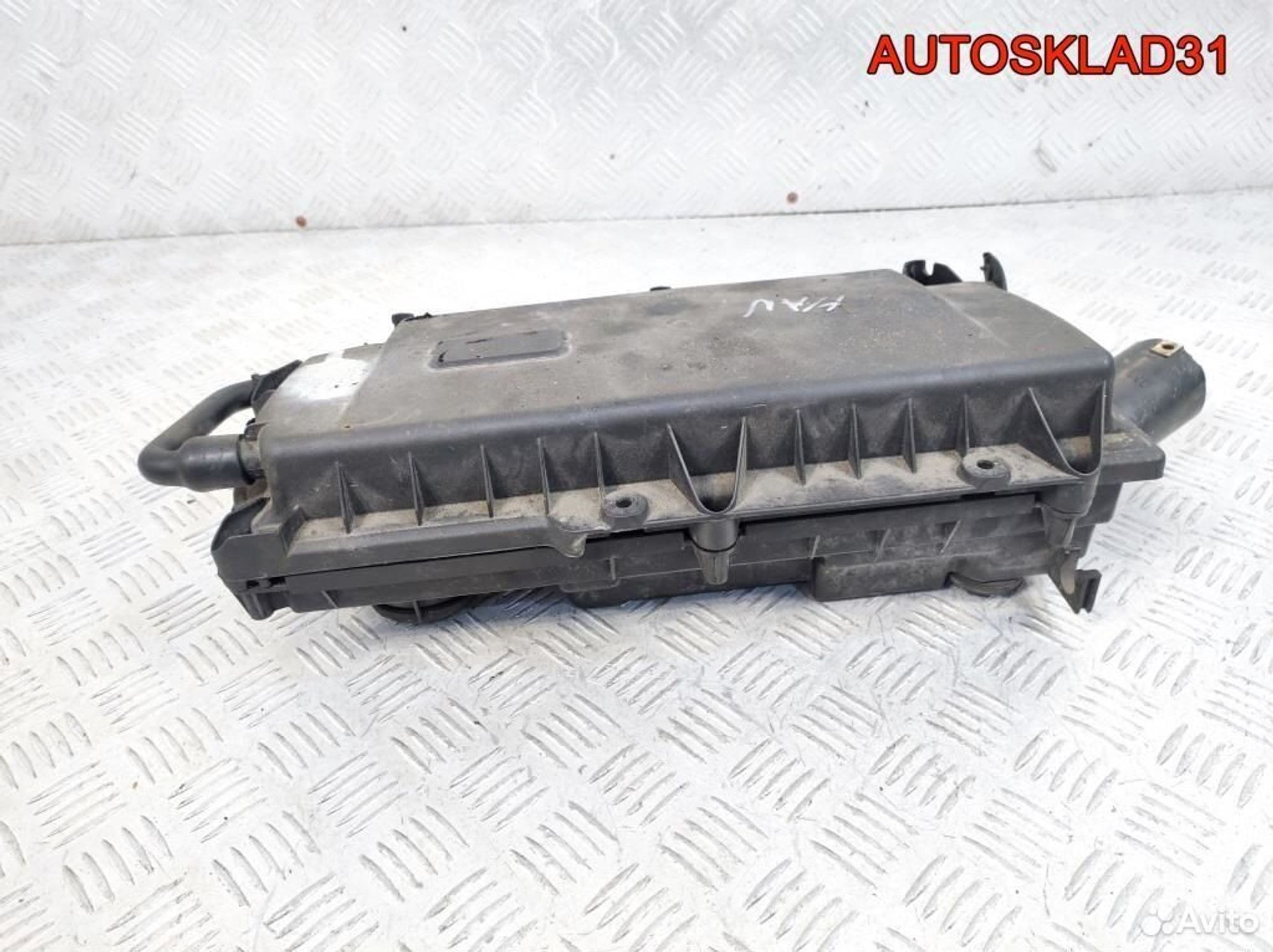 Корпус воздушного фильтра VW Golf 4 036129611BD, 1800 рублей, Дубовое