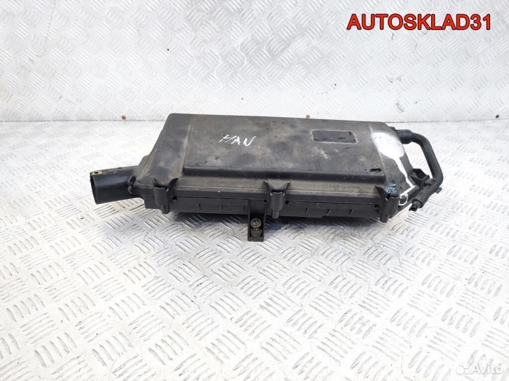 Корпус воздушного фильтра VW Golf 4 036129611BD, 1800 рублей, Дубовое