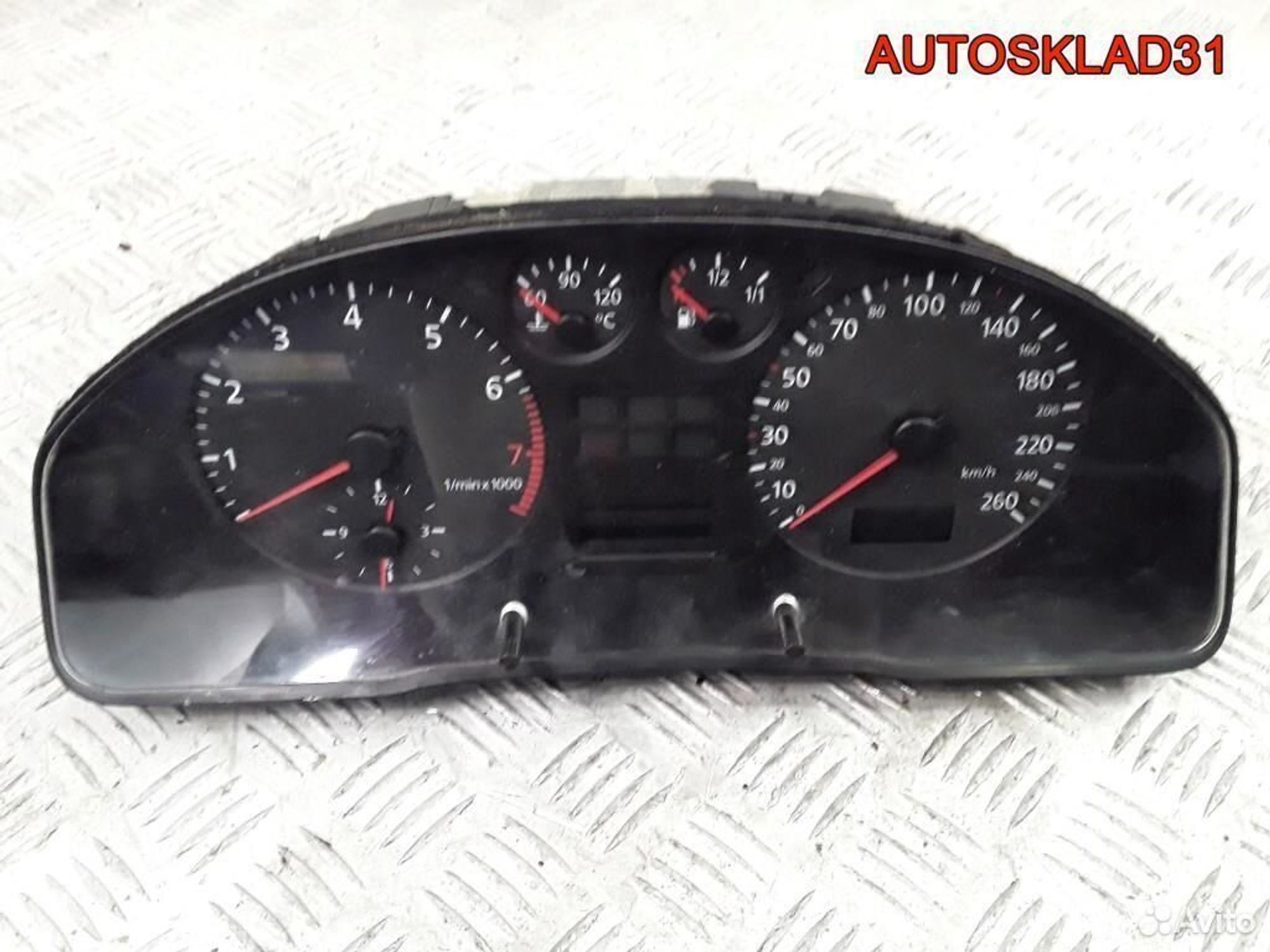 Панель приборов Audi A4 B5 8D0919861H бензин, 4500 рублей, Дубовое