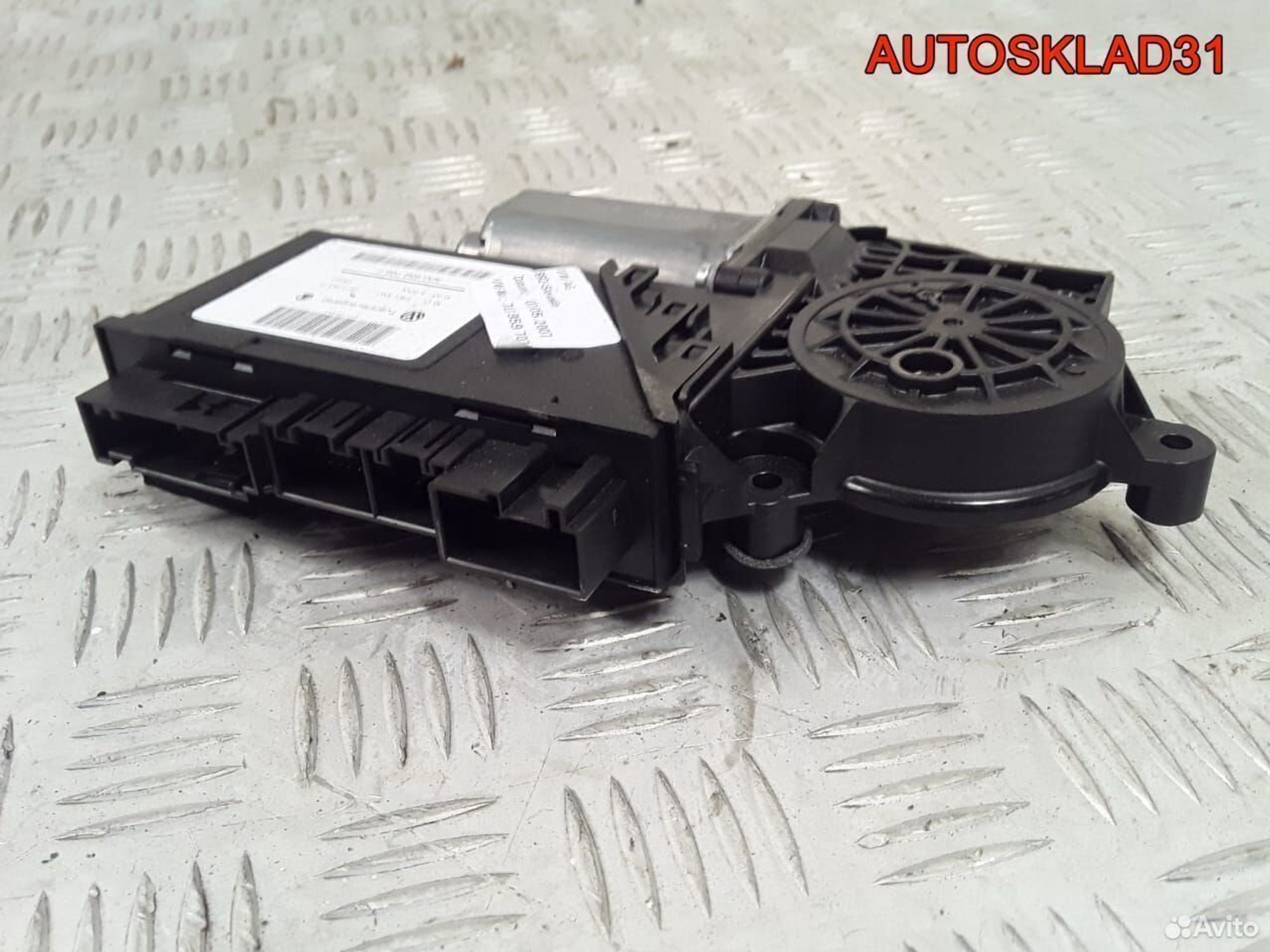 Моторчик стеклоподъемника VW Touareg 7L0959703D, 2100 рублей, Дубовое