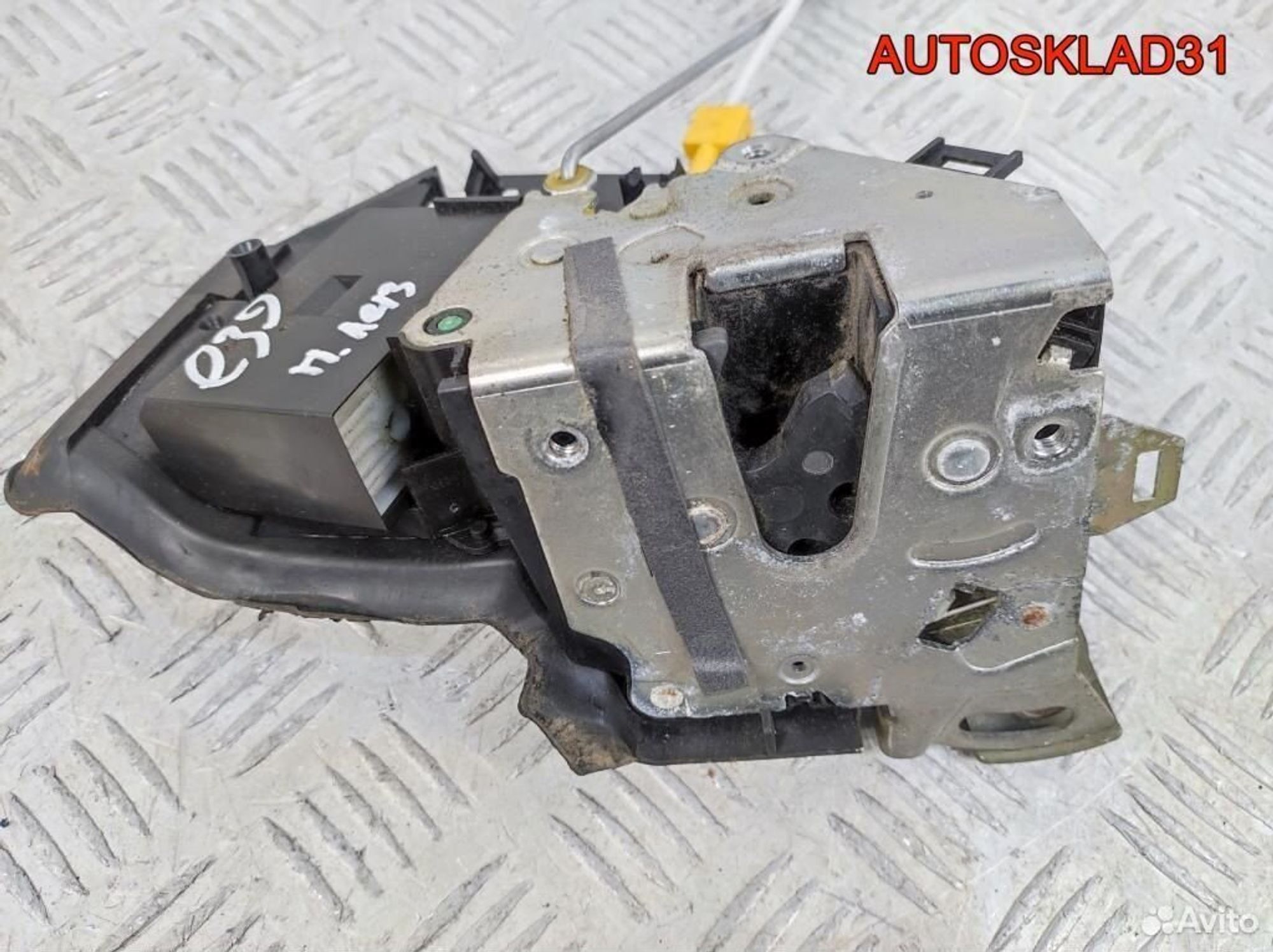 Замок двери передней левой BMW E39 51218235097, 2300 рублей, Дубовое