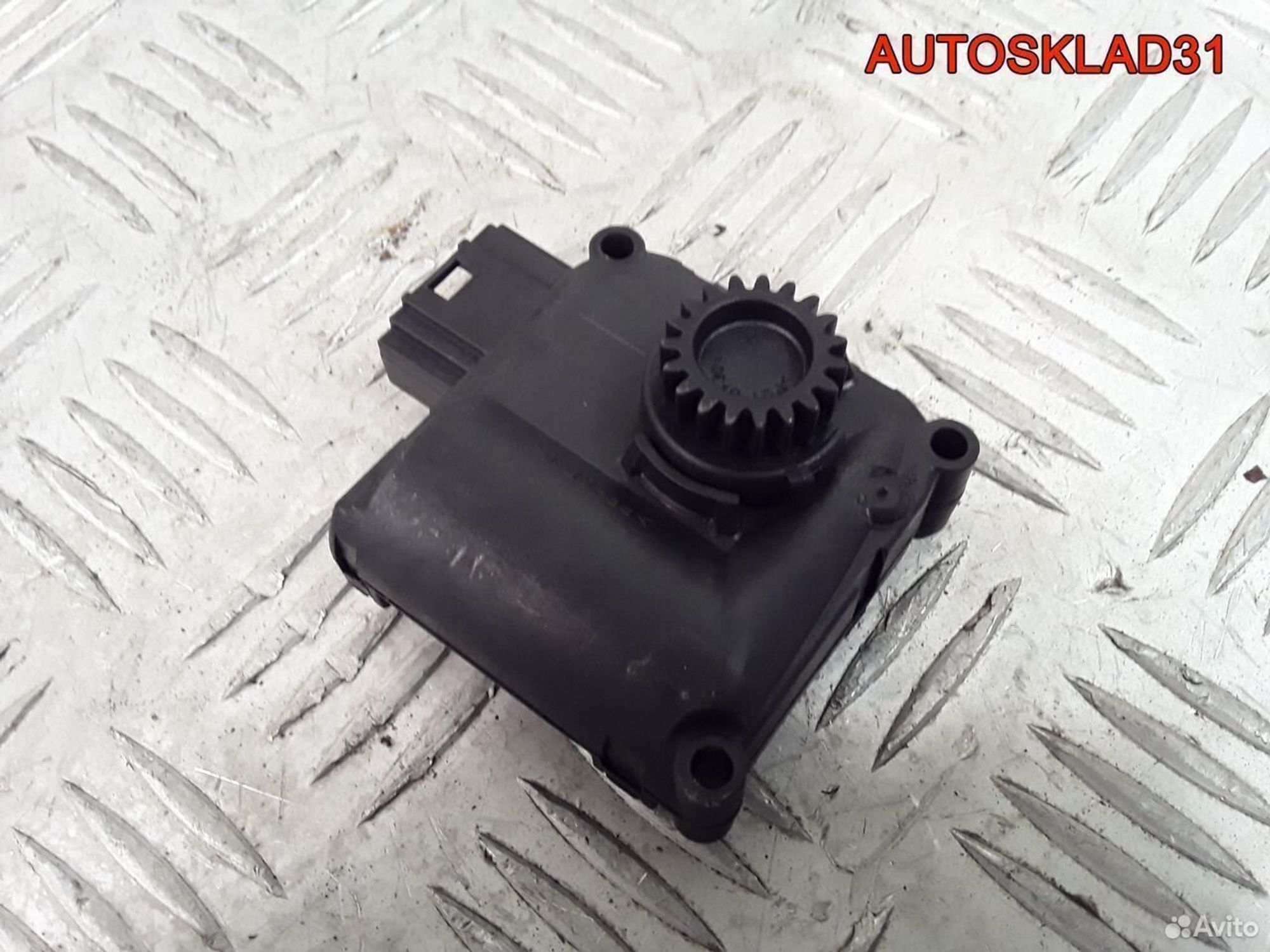 Моторчик заслонки отопителя VW Touareg 4F0820511B, 1100 рублей, Дубовое