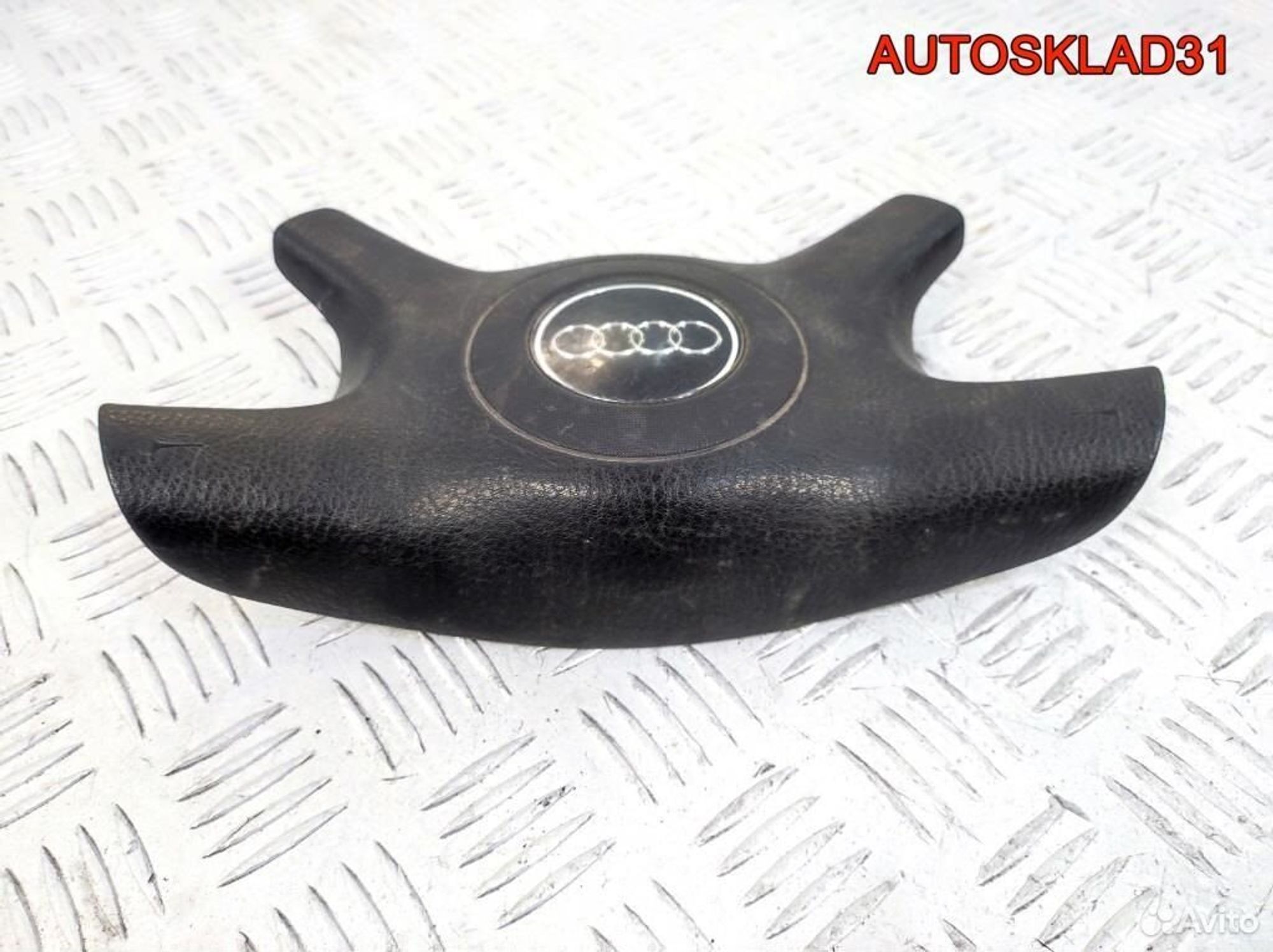 Накладка рулевого колеса Audi A6 C4 8A0951525B, 3600 рублей, Дубовое