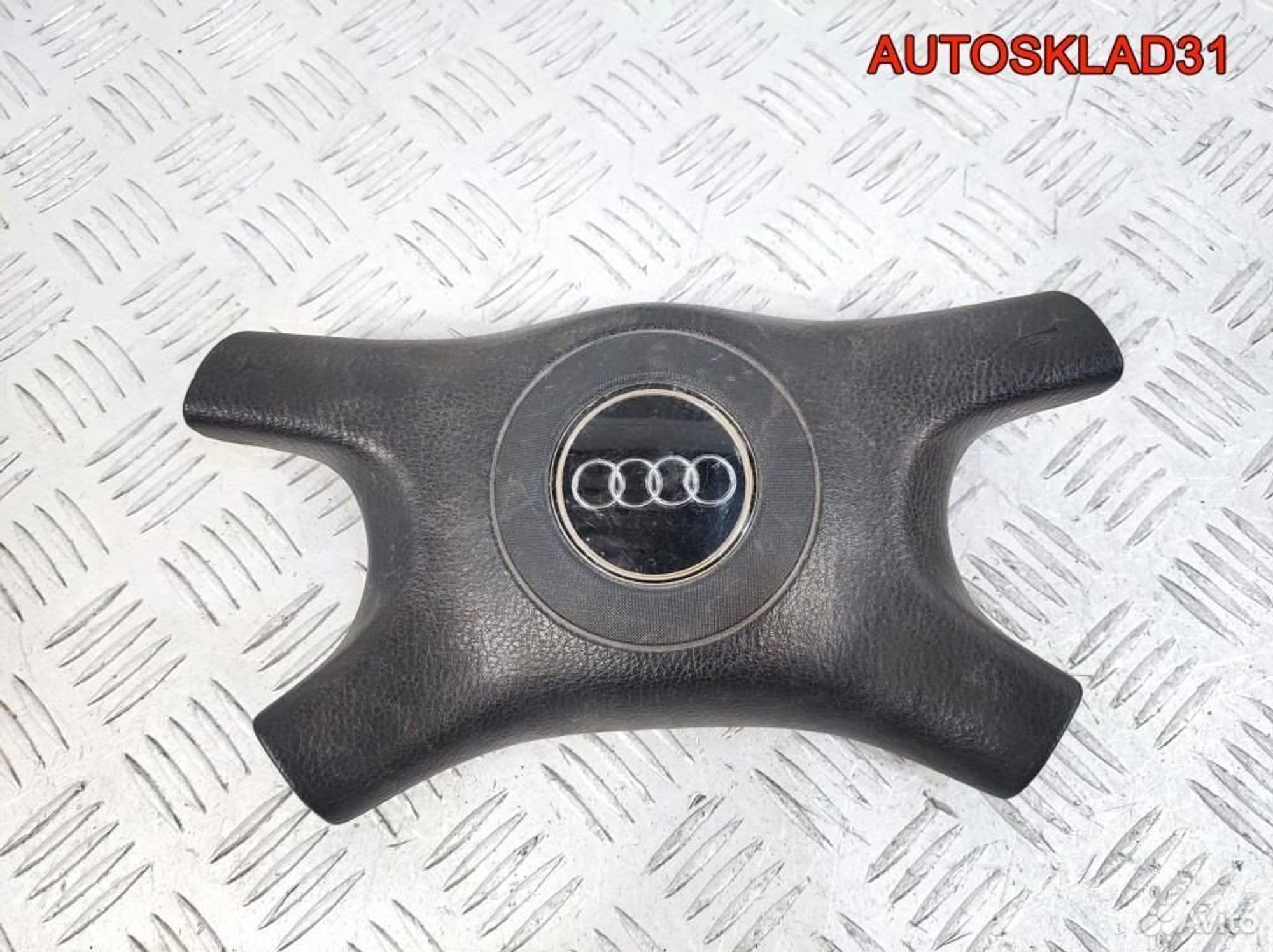 Накладка рулевого колеса Audi A6 C4 8A0951525B, 3600 рублей, Дубовое