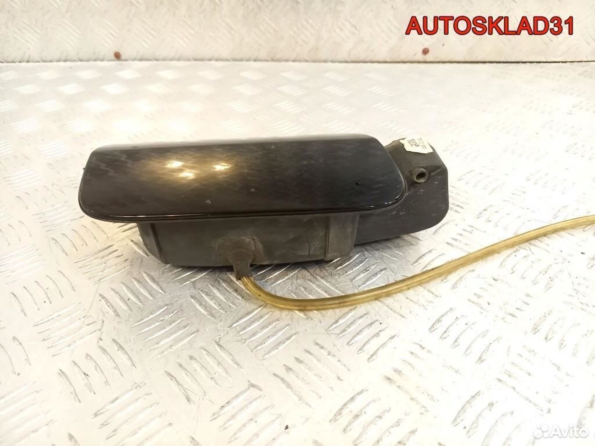 Лючок бензобака Audi A8 D3 4E0809857E, 2600 рублей, Дубовое