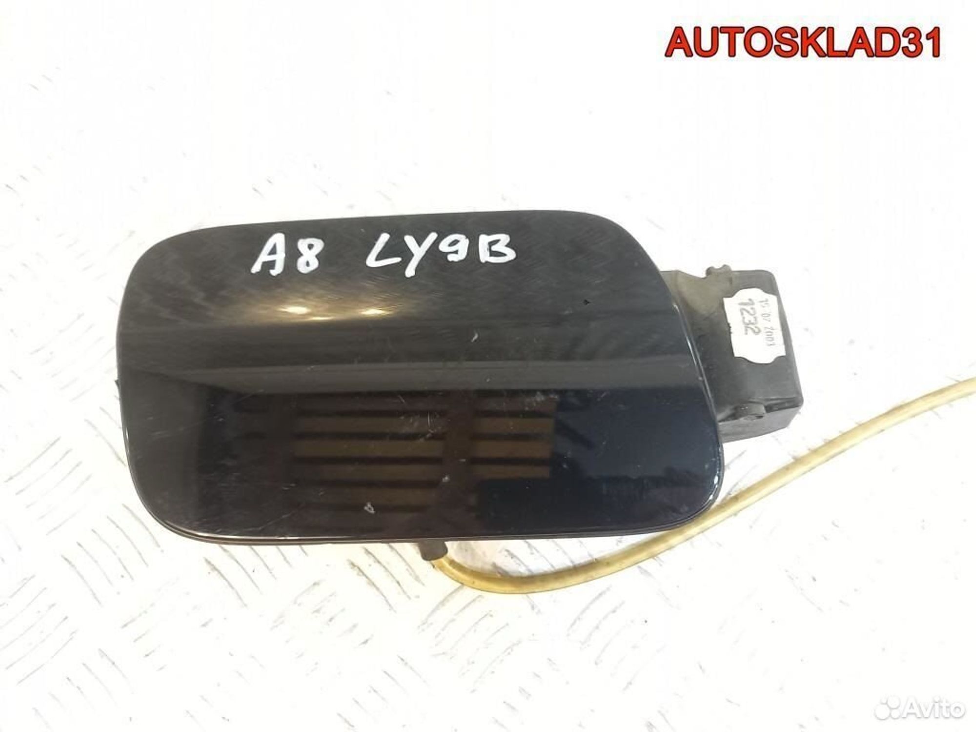 Лючок бензобака Audi A8 D3 4E0809857E, 2600 рублей, Дубовое