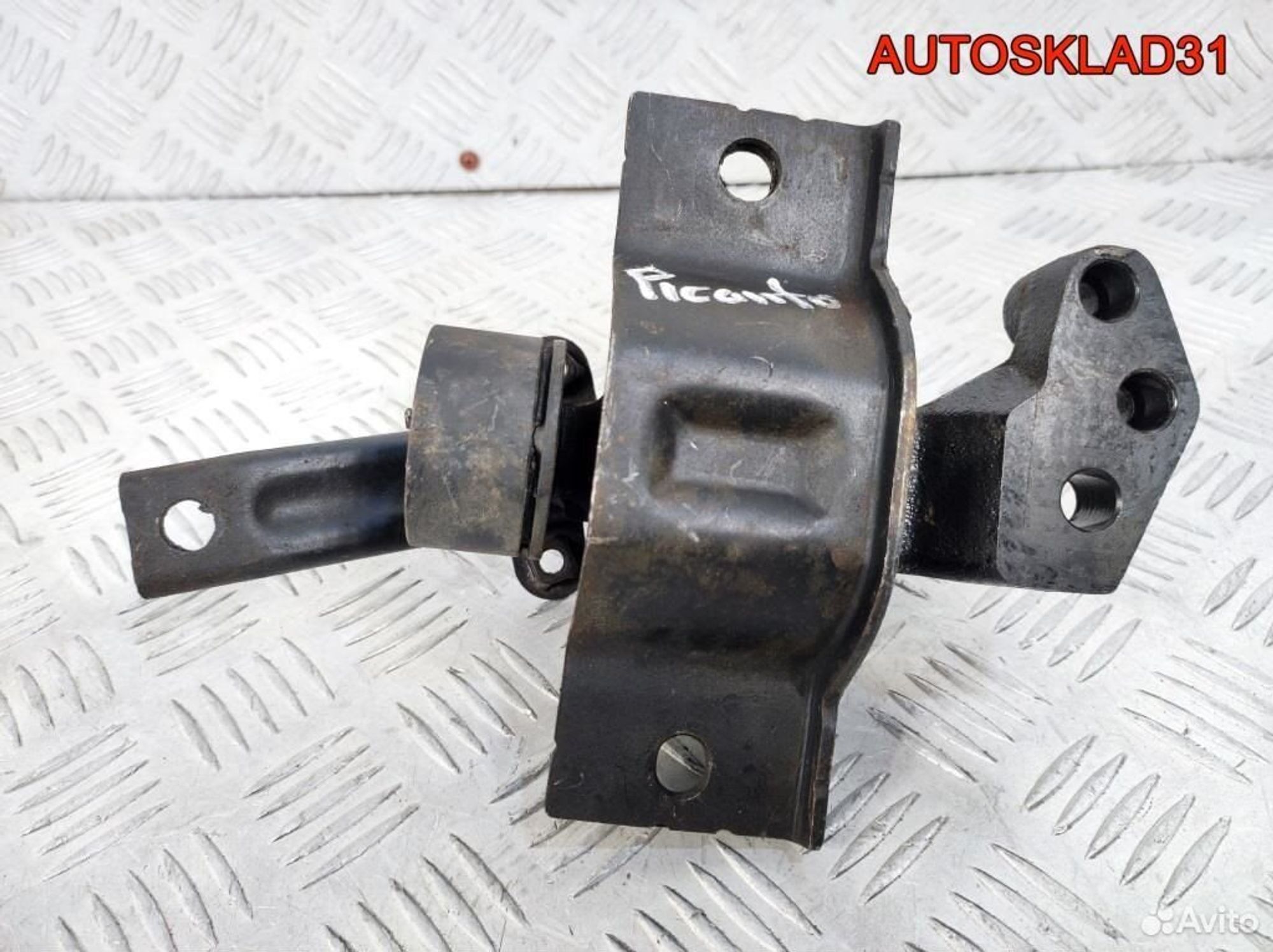 Опора двигателя правая Kia Picanto 2181007050, 1700 рублей, Дубовое