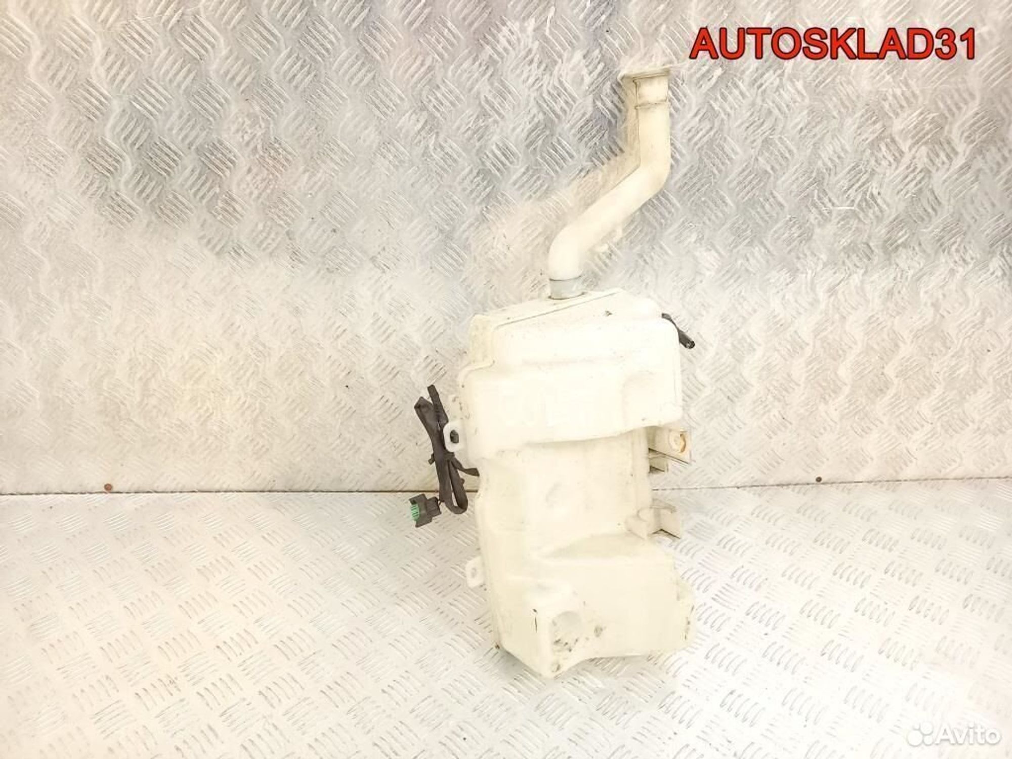 Бачок омывателя лобового стекла Mitsubishi Colt Z3, 1700 рублей, Дубовое