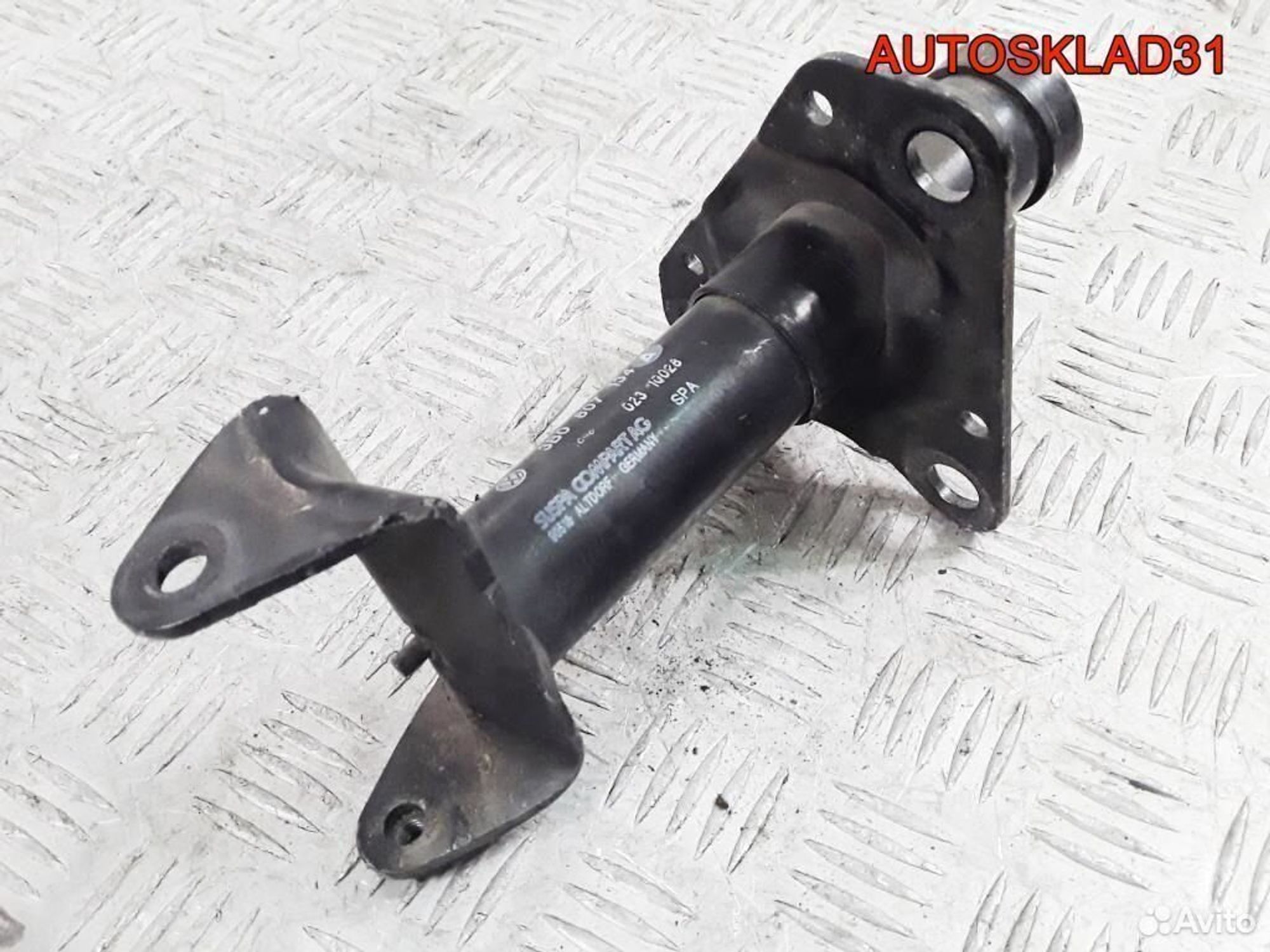 Кронштейны усилителя переднего бампера Passat B5, 1100 рублей, Дубовое