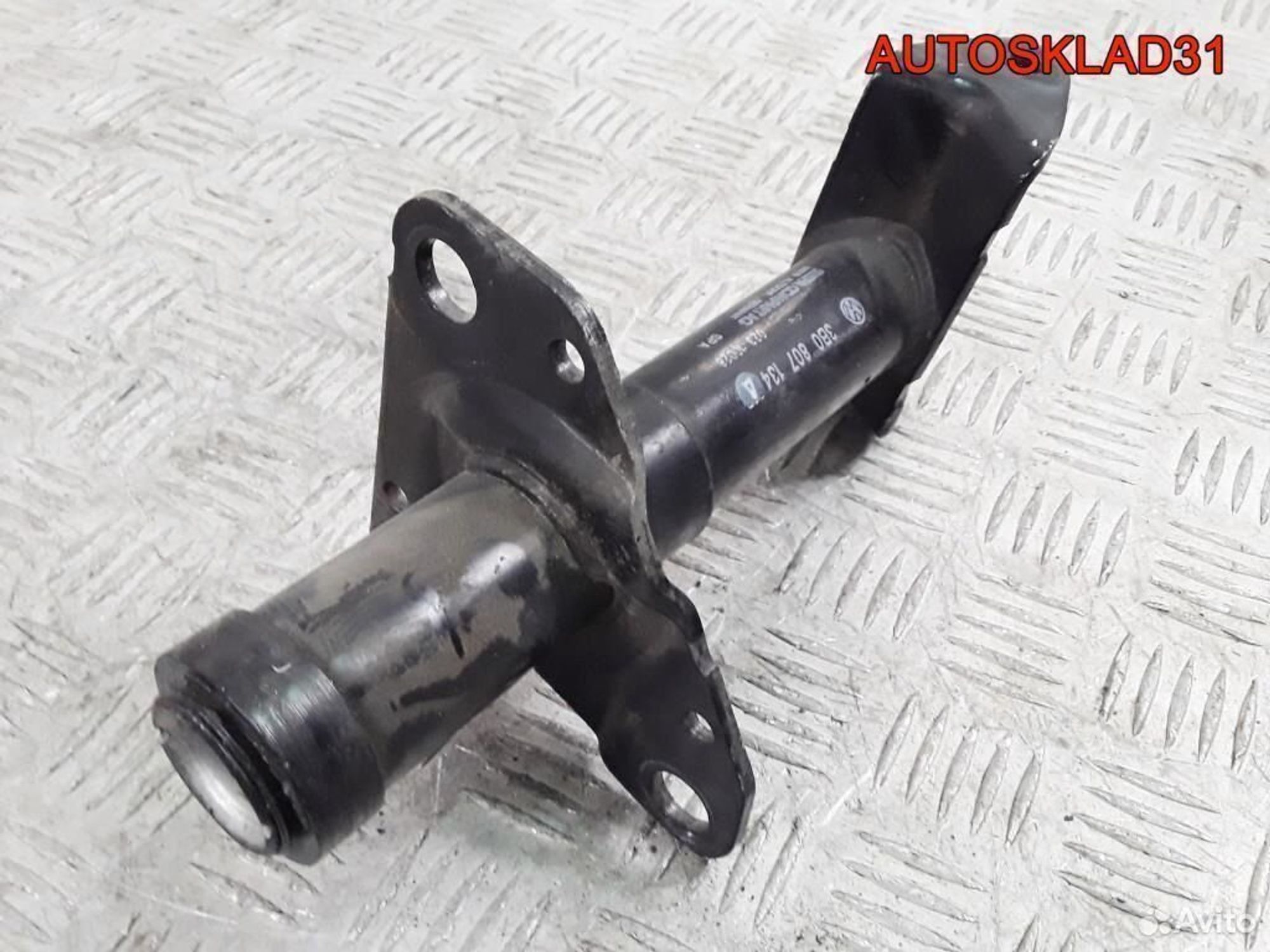 Кронштейны усилителя переднего бампера Passat B5, 1100 рублей, Дубовое