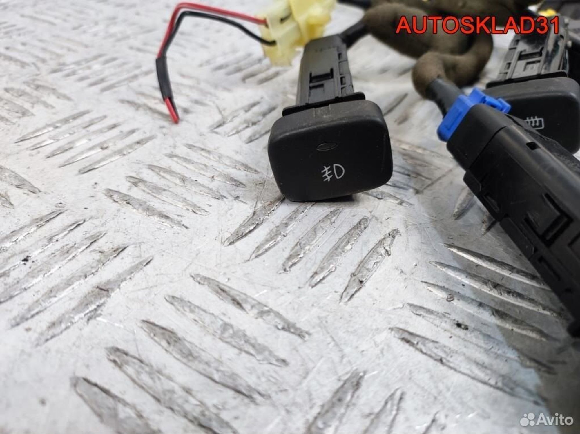 Кнопка Chevrolet Evanda 96284751, 1100 рублей, Дубовое