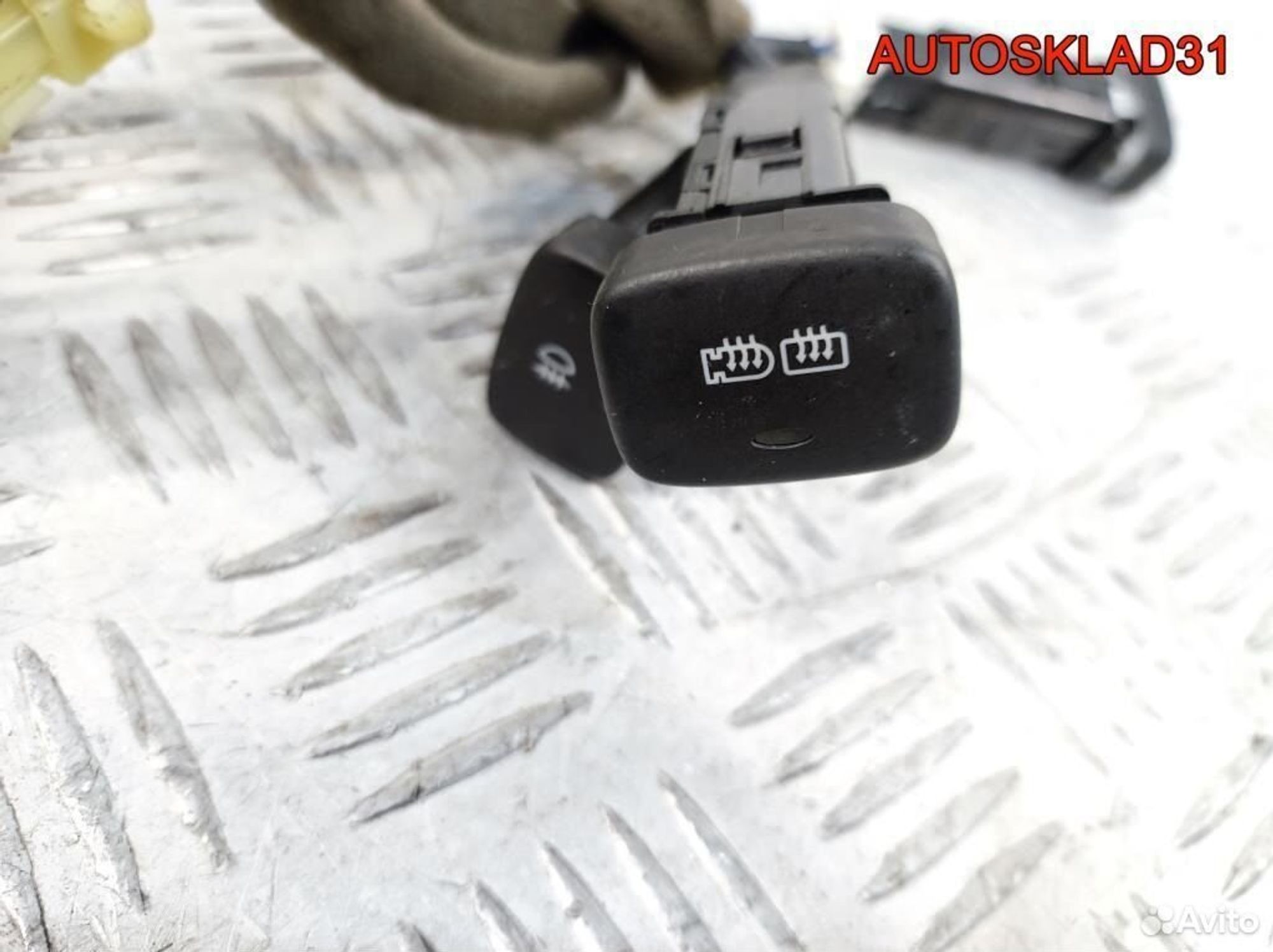 Кнопка Chevrolet Evanda 96284751, 1100 рублей, Дубовое