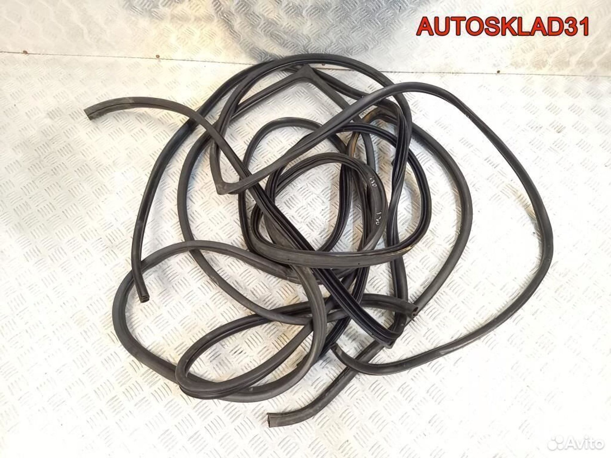 Уплотнитель дверей комплект Hyundai i30 Универсал, 4500 рублей, Дубовое