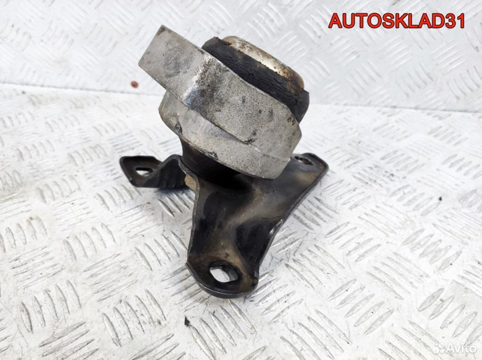 Опора двигателя правая Ford Mondeo 3 1S716F012GB, 2500 рублей, Дубовое