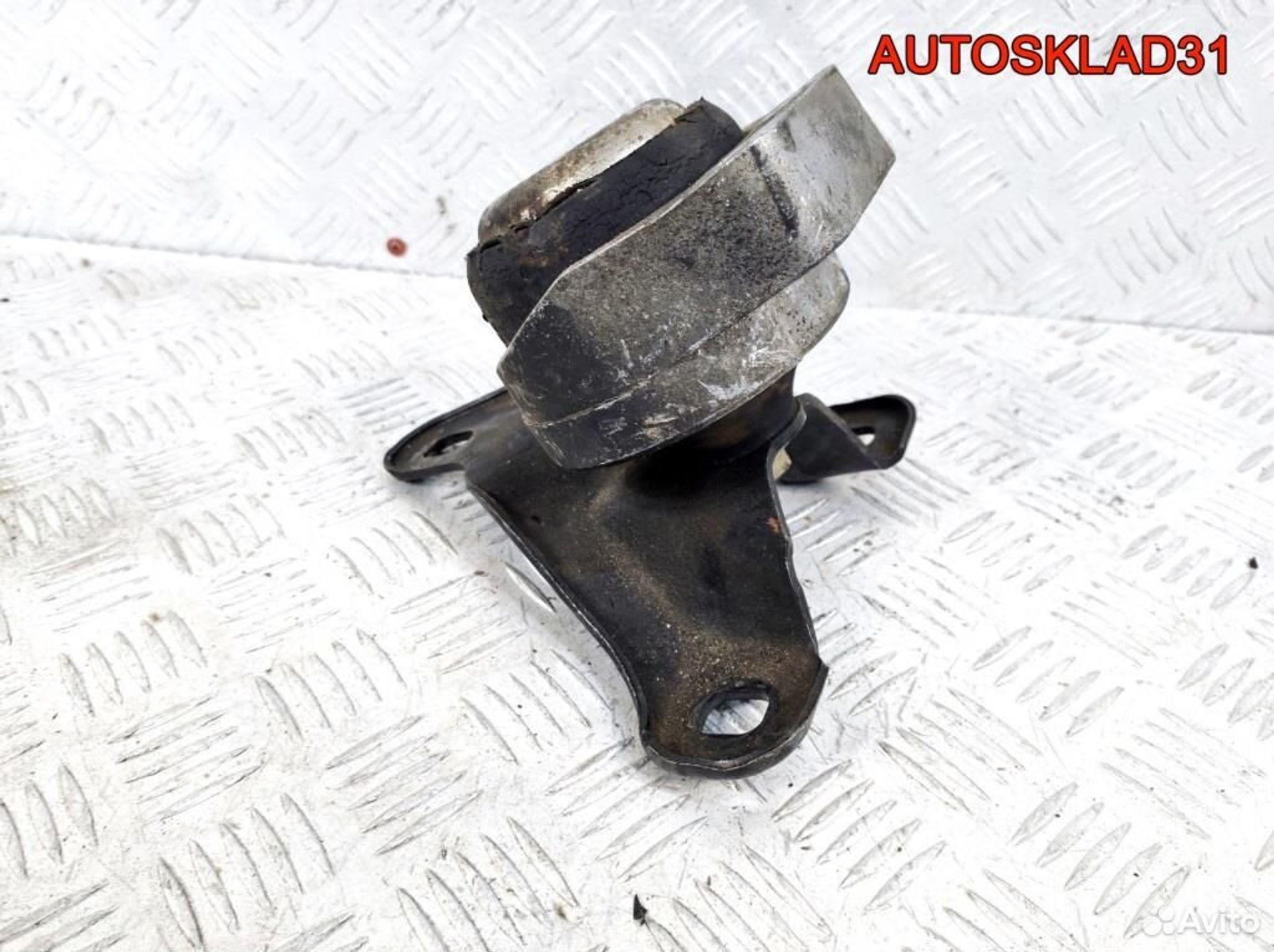 Опора двигателя правая Ford Mondeo 3 1S716F012GB, 2500 рублей, Дубовое