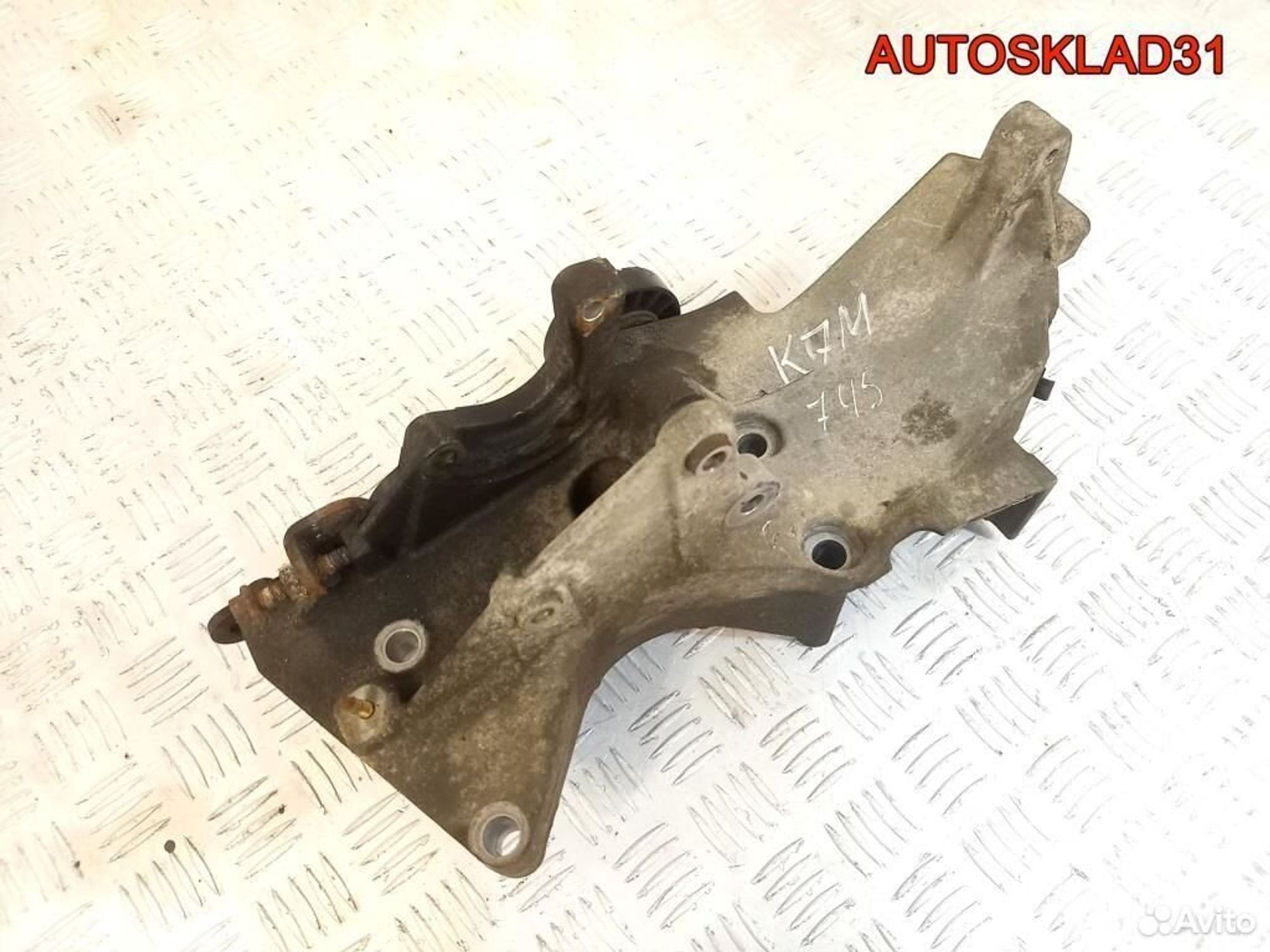 Кронштейн генератора Renault Kangoo 7700875414, 1700 рублей, Дубовое