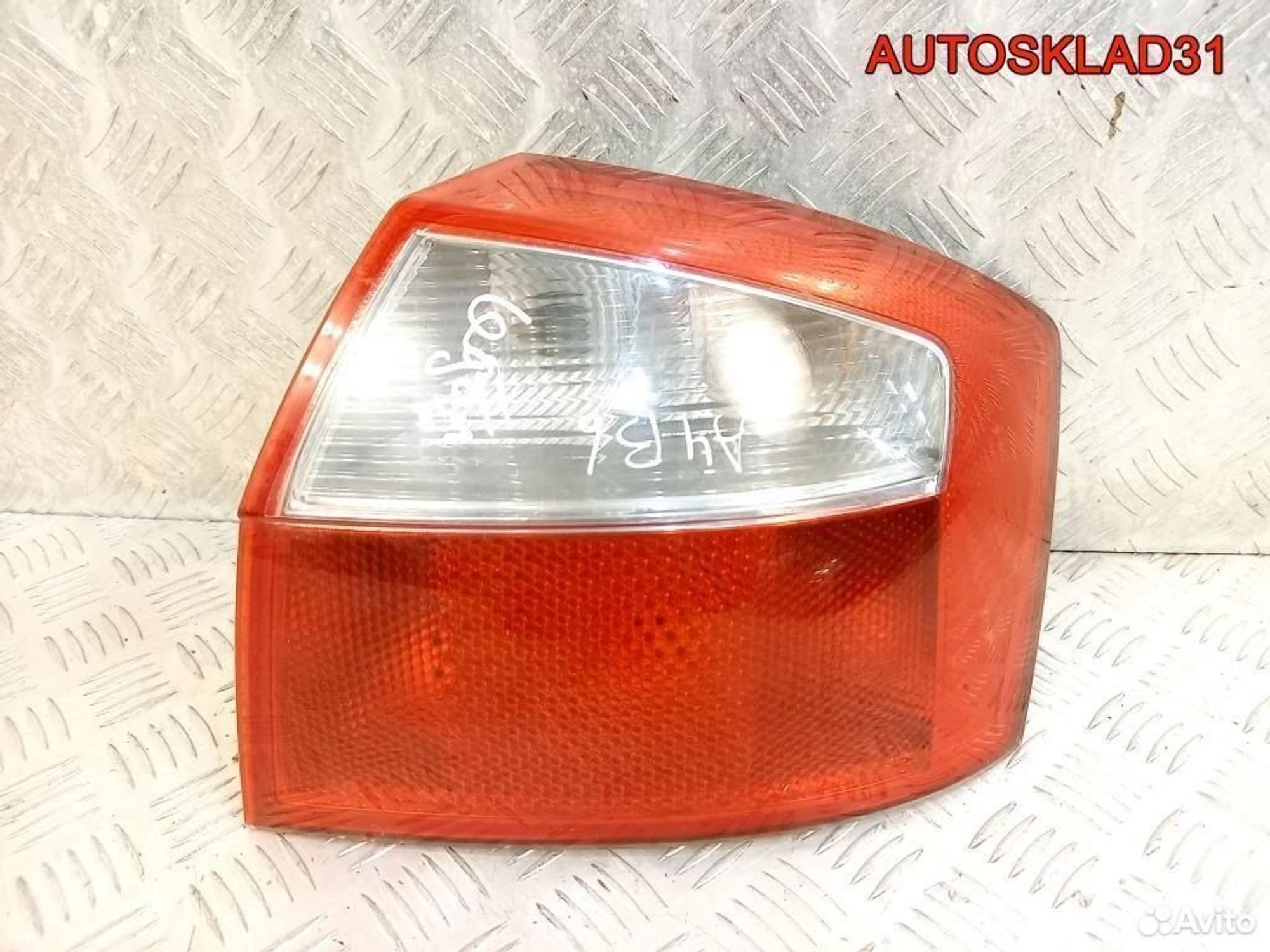 Фонарь задний правый Audi A4 B6 8E5945218 Седан, 4500 рублей, Дубовое
