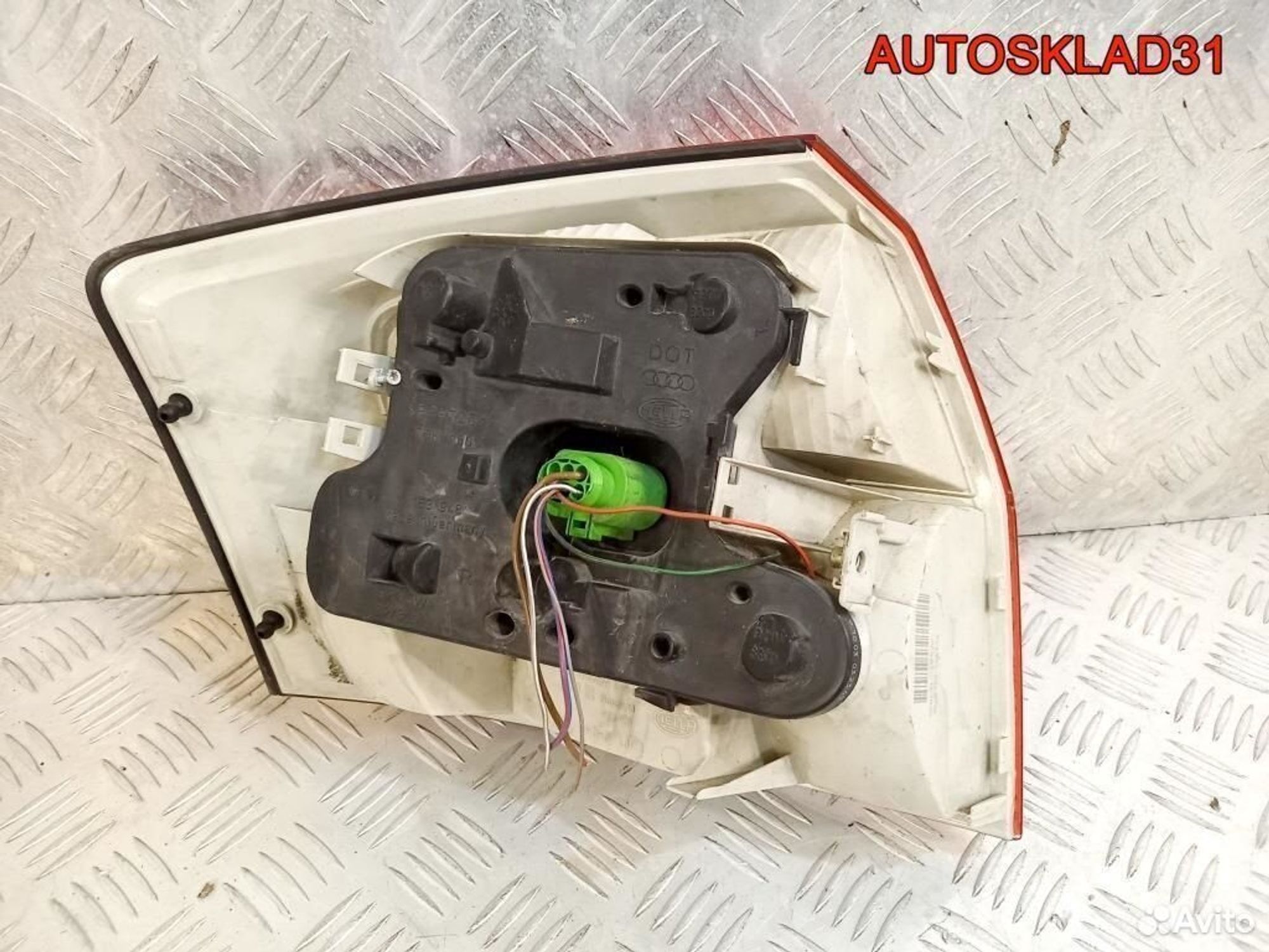 Фонарь задний правый Audi A4 B6 8E5945218 Седан, 4500 рублей, Дубовое