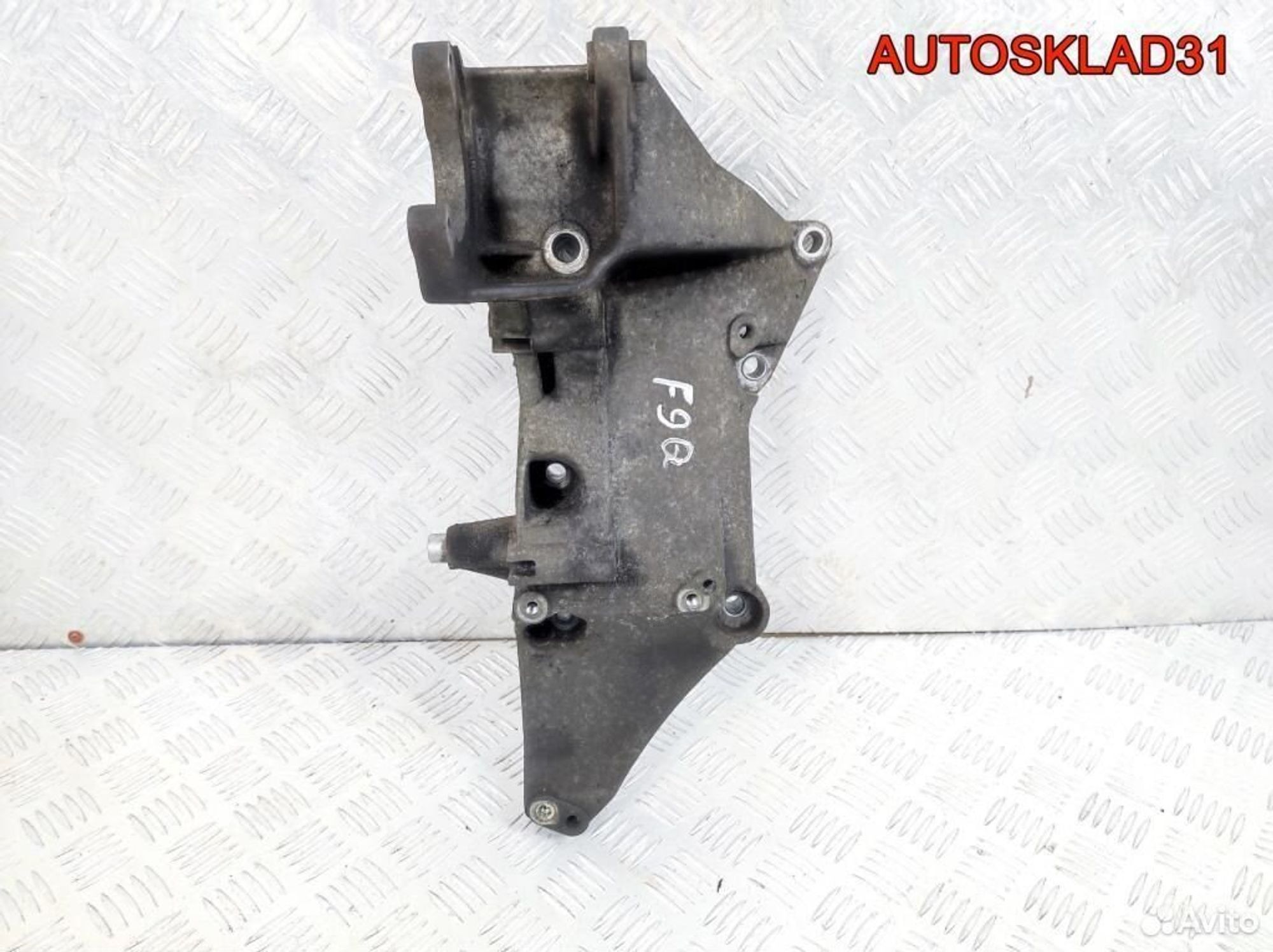 Кронштейн генератора Renault Laguna 2 8200183234, 1100 рублей, Дубовое