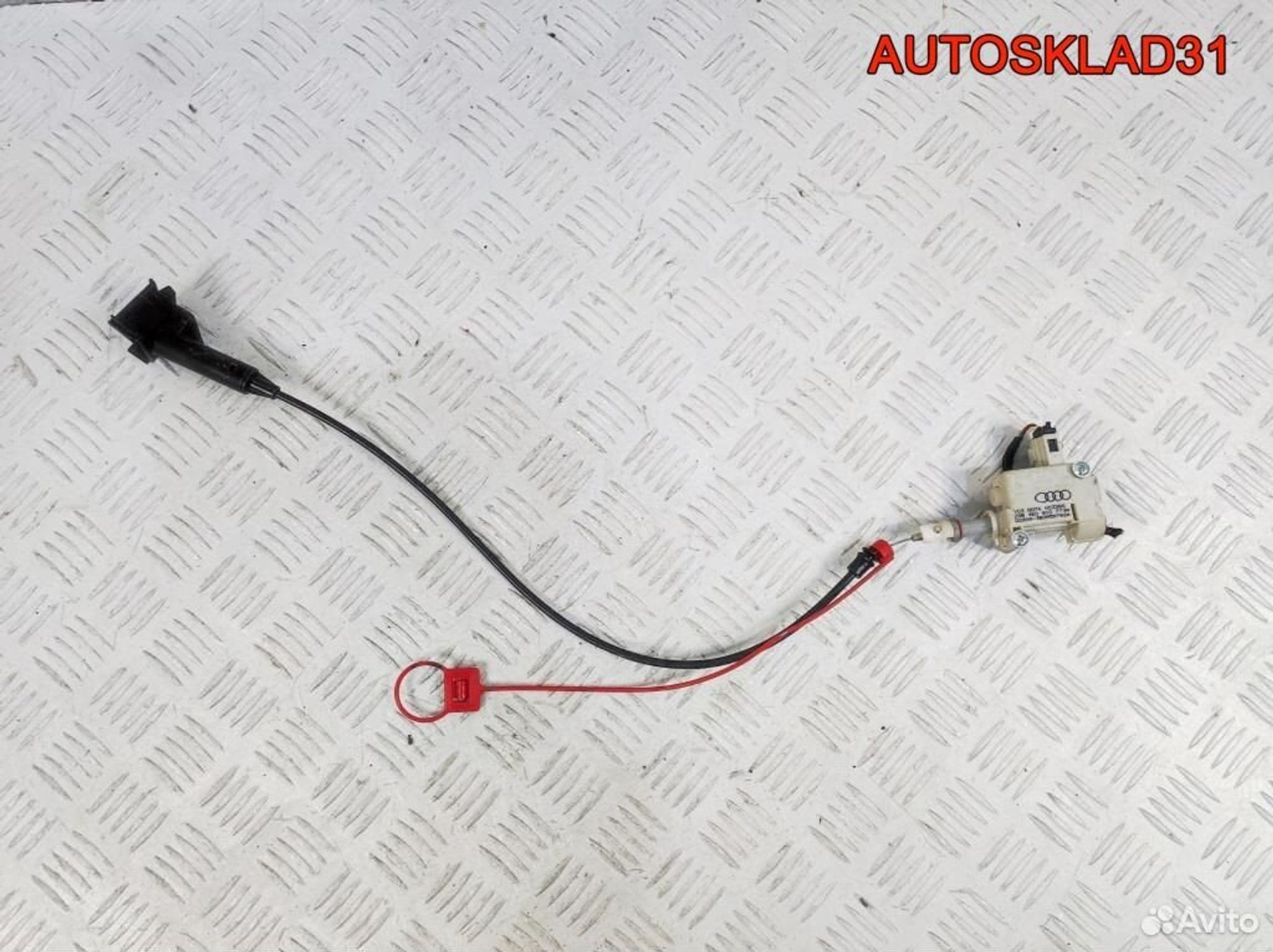 Трос лючка бензобака Audi A8 D3 4E0810899B, 1300 рублей, Дубовое