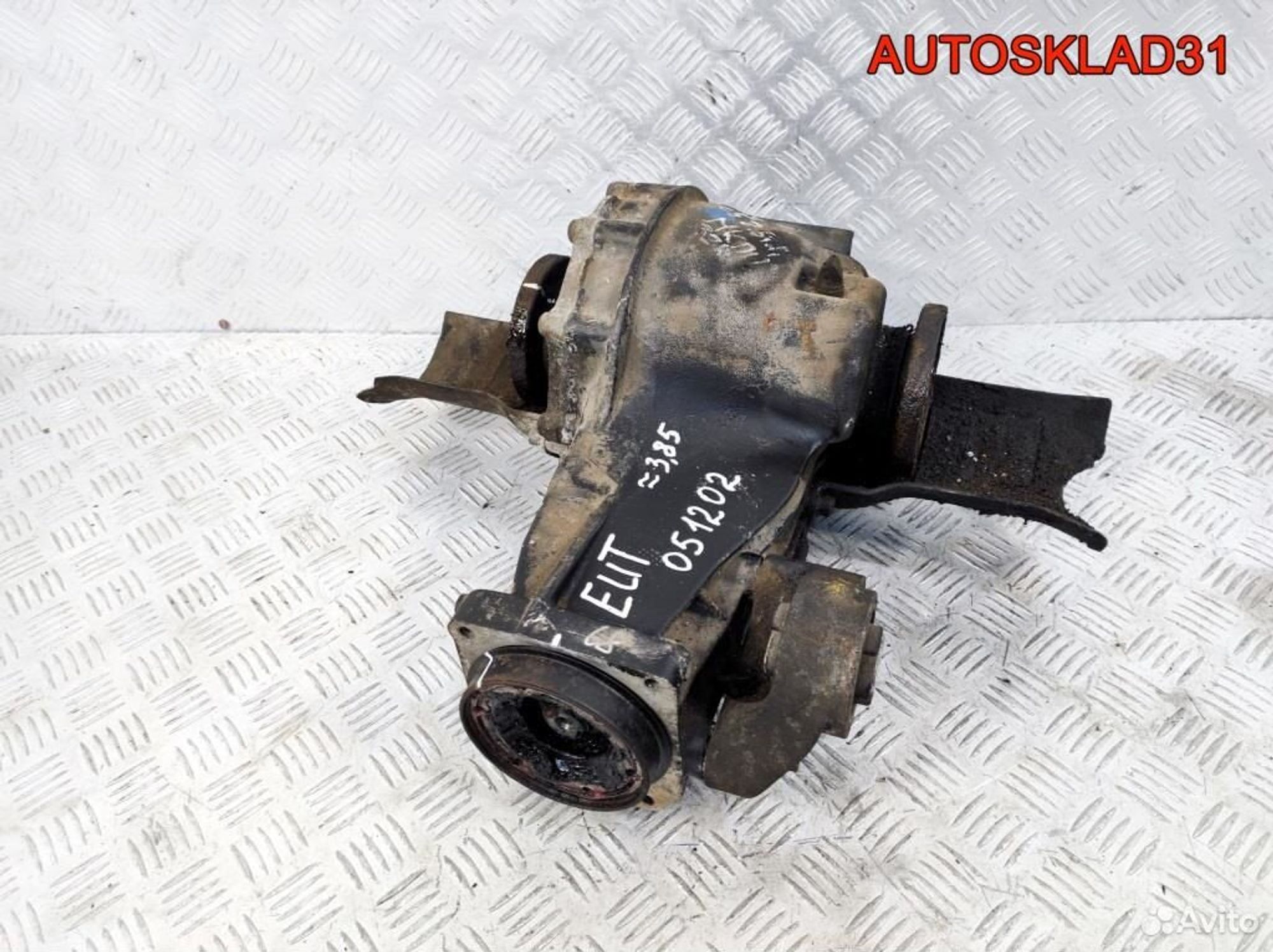 https://ycs.partsauto.market/partsauto-images/thmbs/edda01b21c13eaa6671738306aa09410/b60ddca0a0757b8772d4ffefe6e90593/136527ba53ee98b902c27f79b1cb636f.jpg