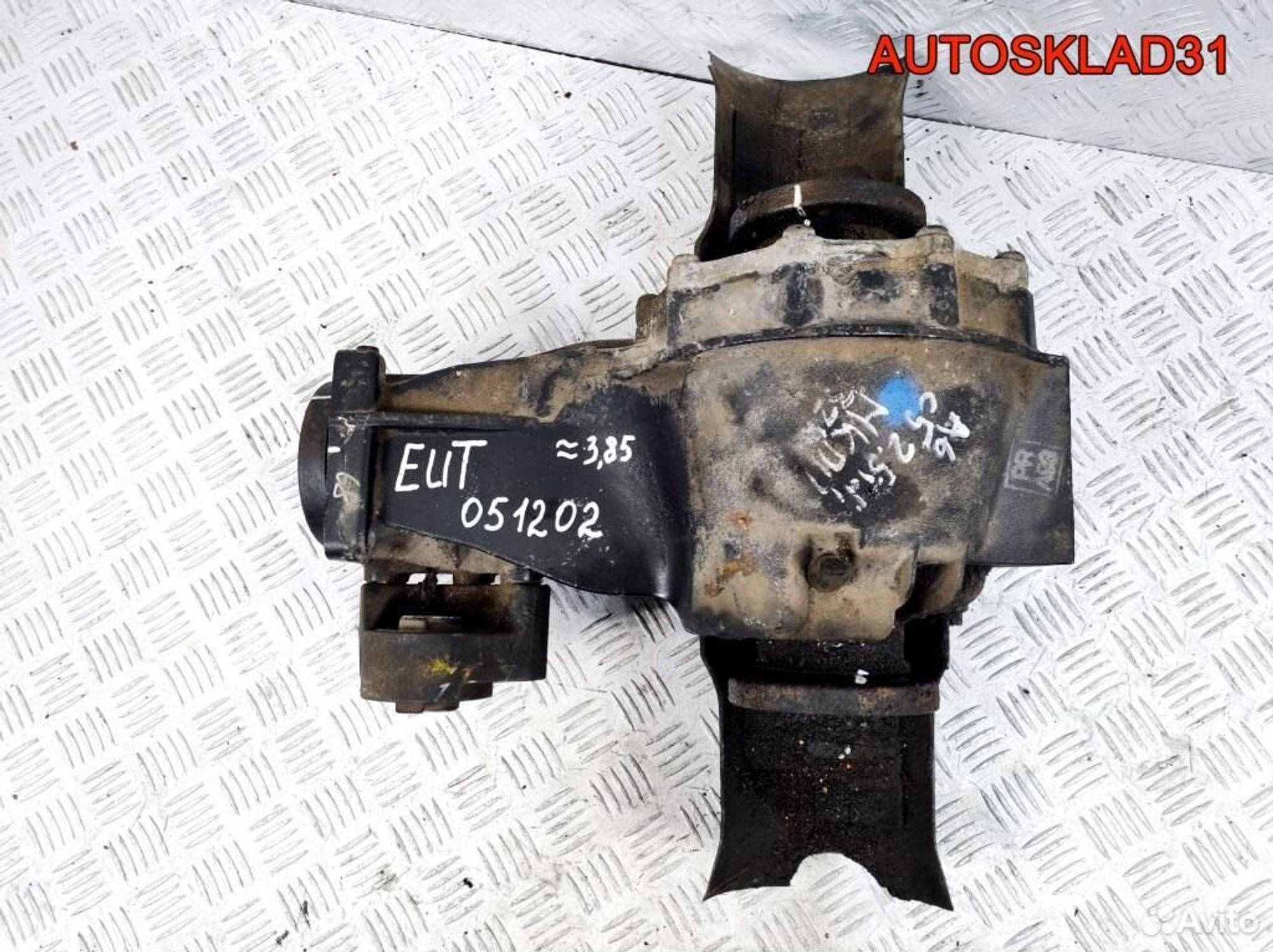 https://ycs.partsauto.market/partsauto-images/thmbs/edda01b21c13eaa6671738306aa09410/b60ddca0a0757b8772d4ffefe6e90593/c332849b165ea03dfee93424eab2a682.jpg