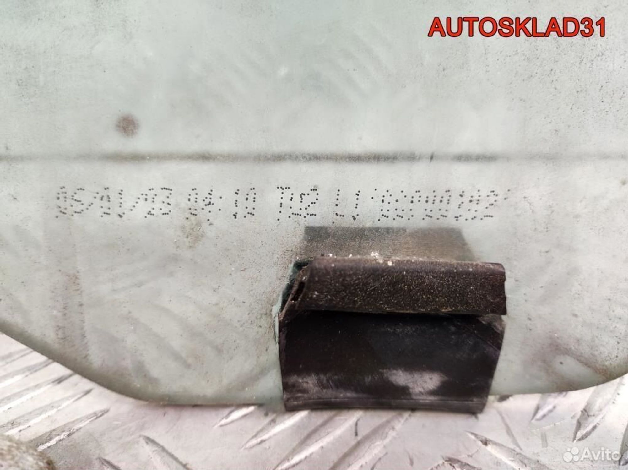 Стекло двери передней левой BMW E39 51328159169, 1300 рублей, Дубовое