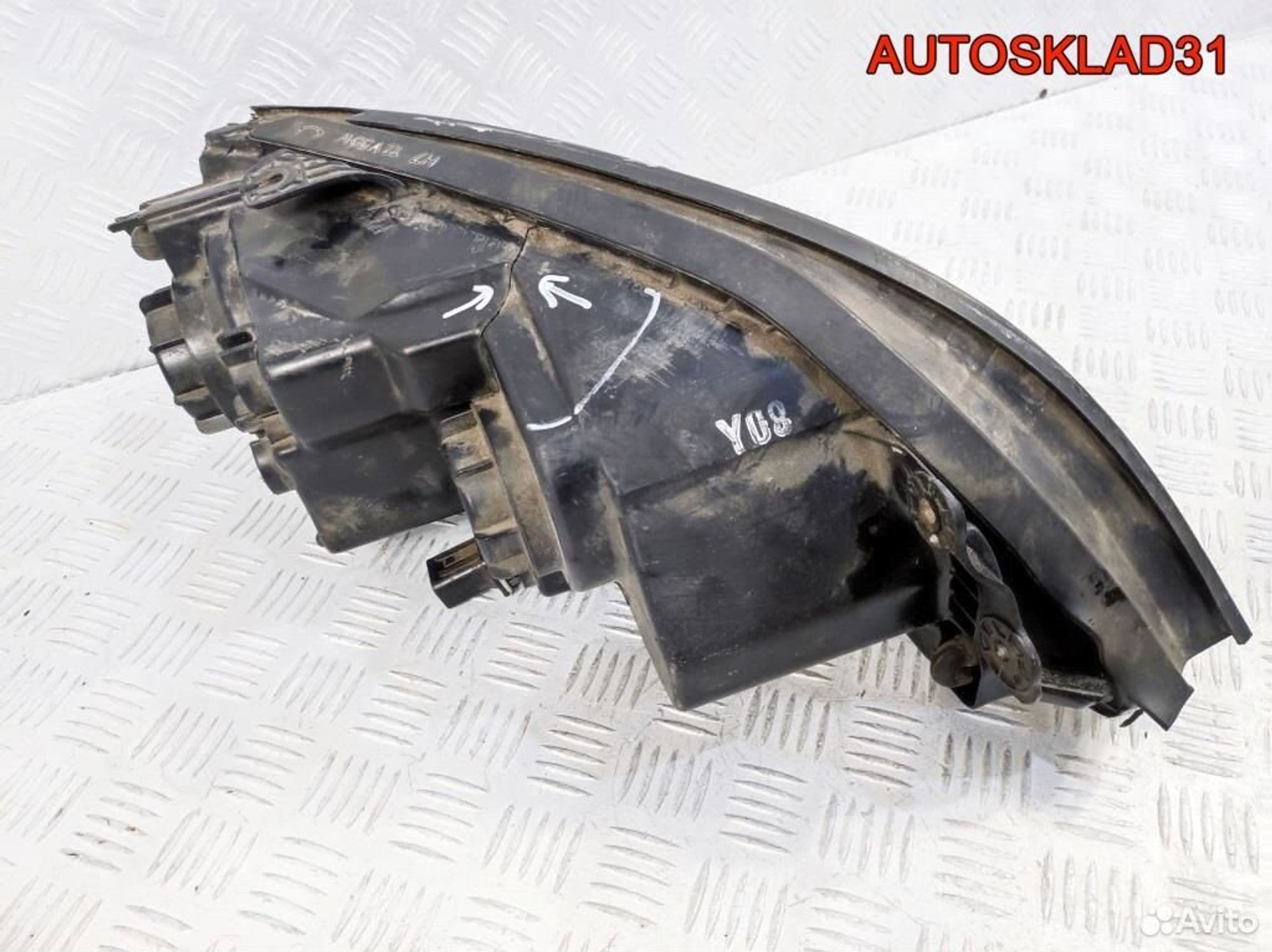 Фара левая Kia Sorento JC 921013E000 Дорест, 2100 рублей, Дубовое