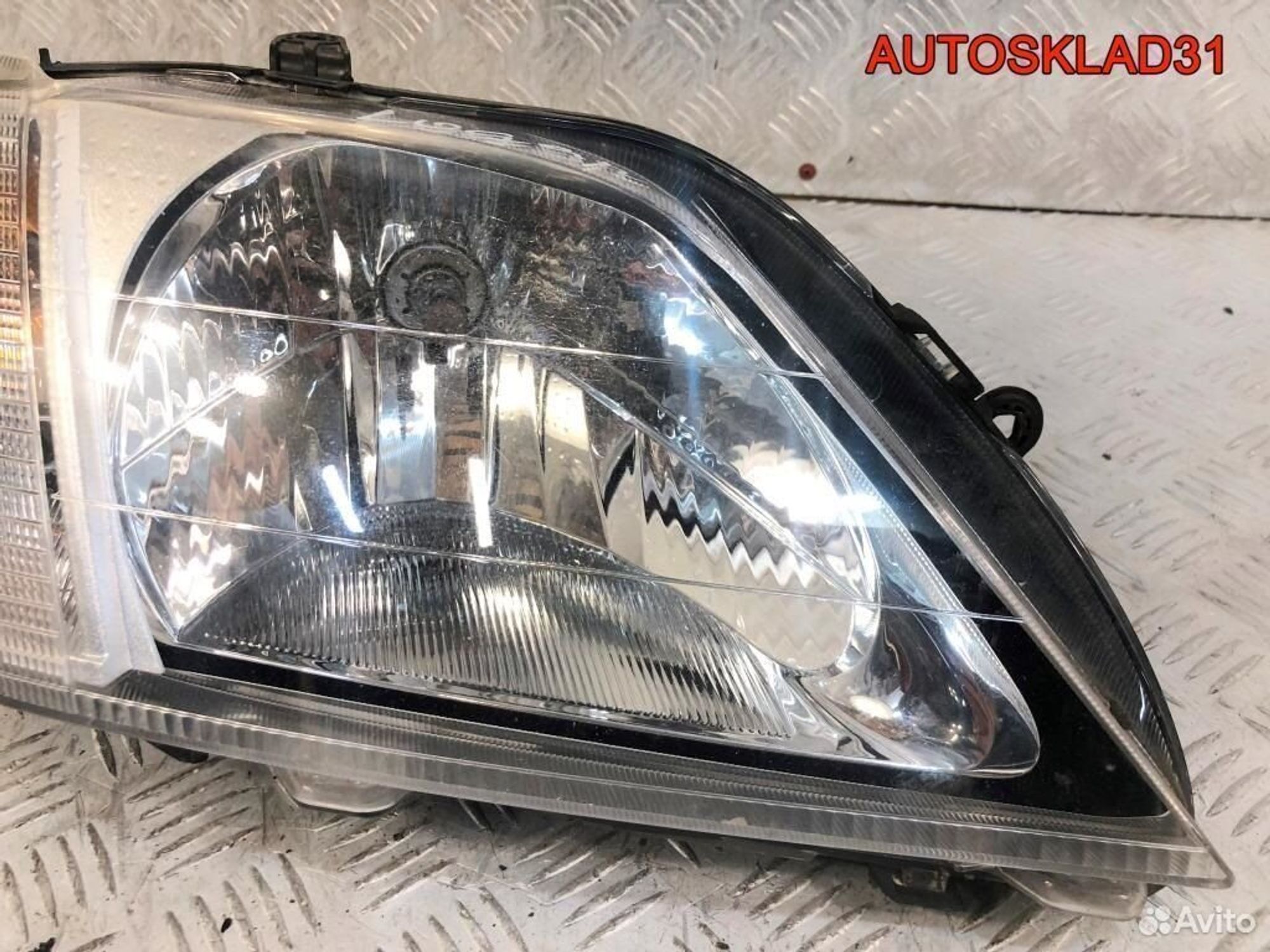 Фара правая Renault Logan 8200211006, 3600 рублей, Дубовое
