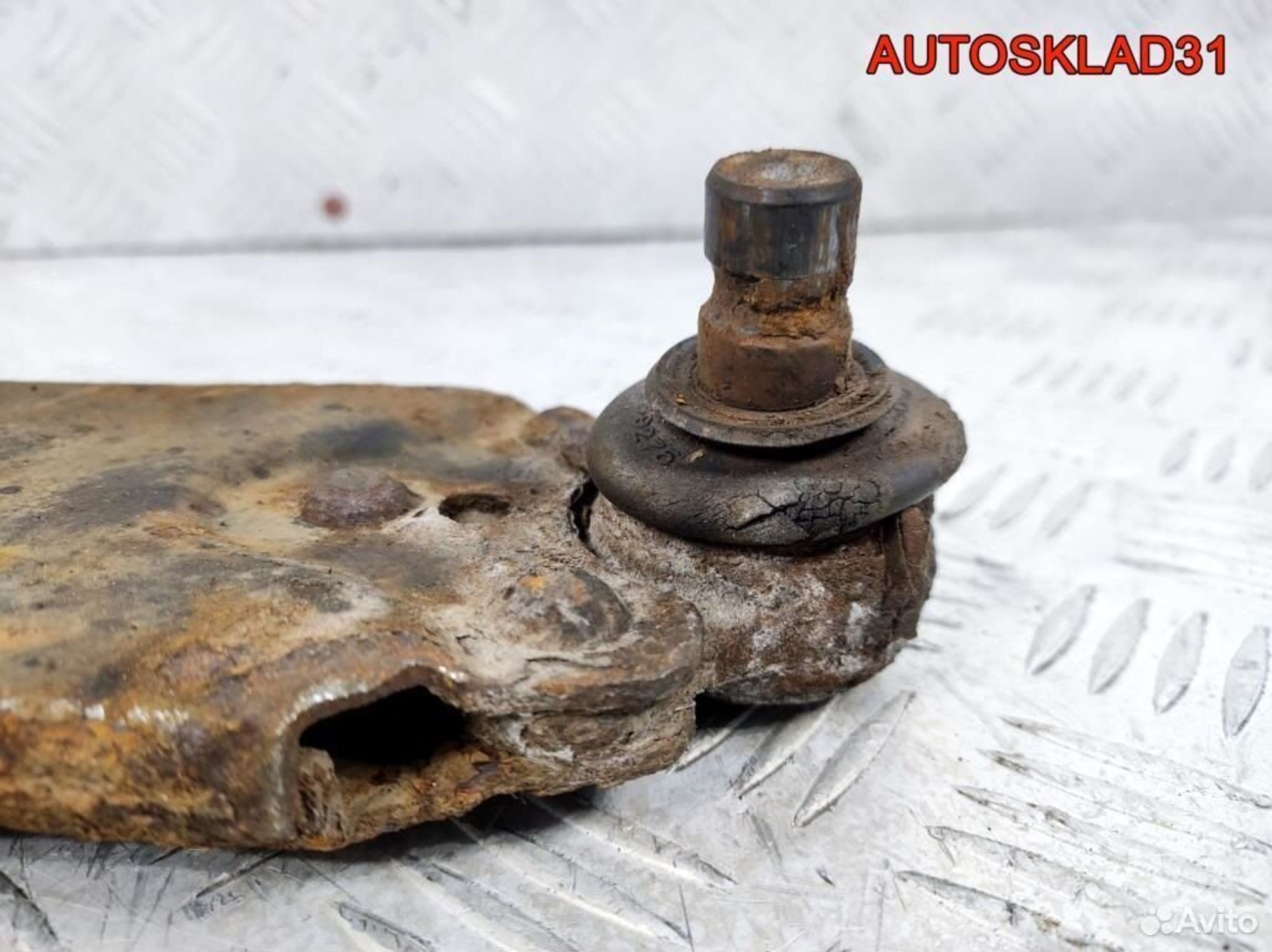 Рычаг передний правый Ford Fusion 1212807, 1700 рублей, Дубовое