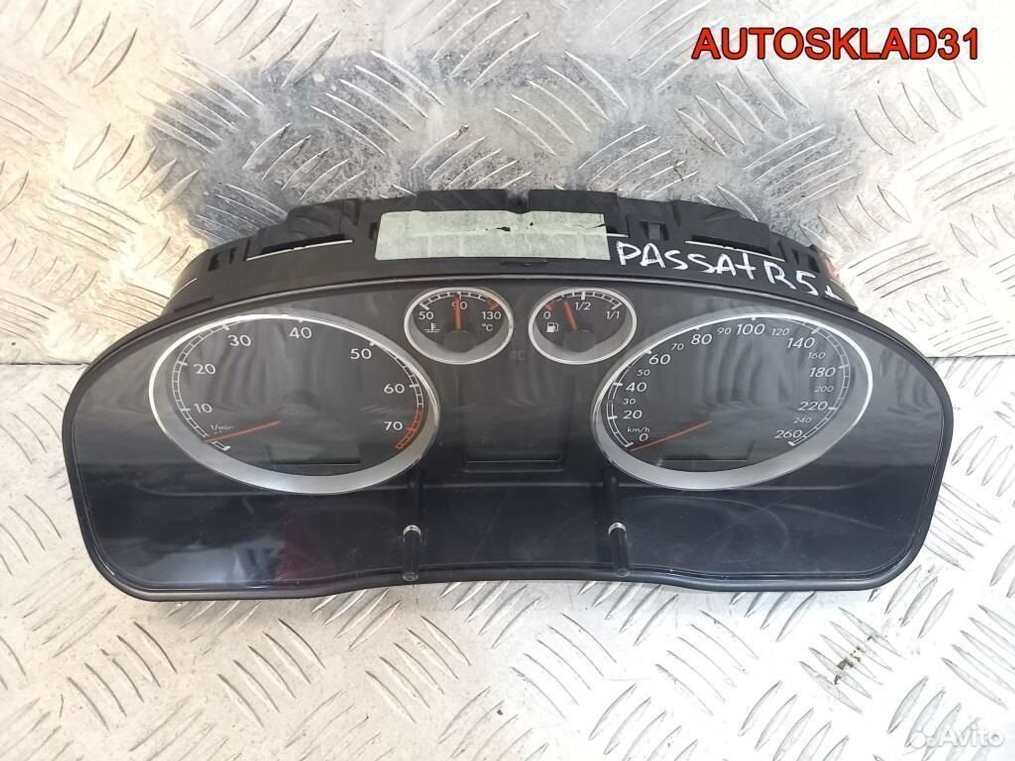 Панель приборов VW Passat B5+ 3B0920806D Бензин, 4800 рублей, Дубовое