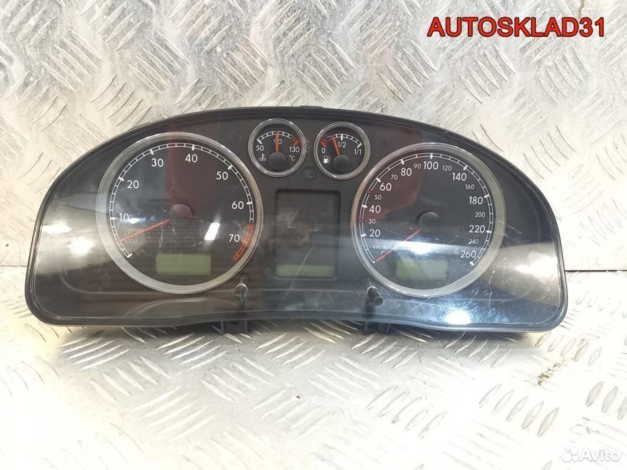 Панель приборов VW Passat B5+ 3B0920806D Бензин, 4800 рублей, Дубовое