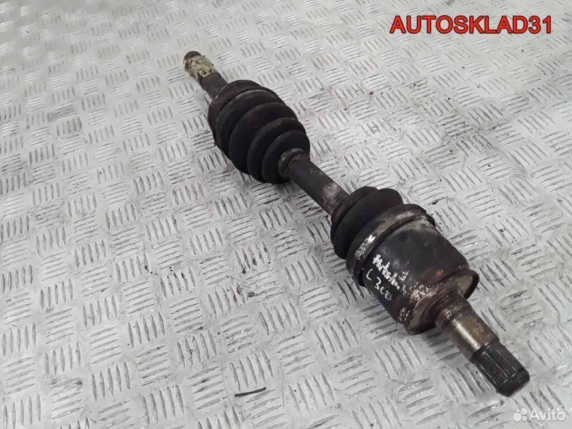 Привод передний левый Mitsubishi L300 2.4TD 4D56, 3600 рублей, Дубовое