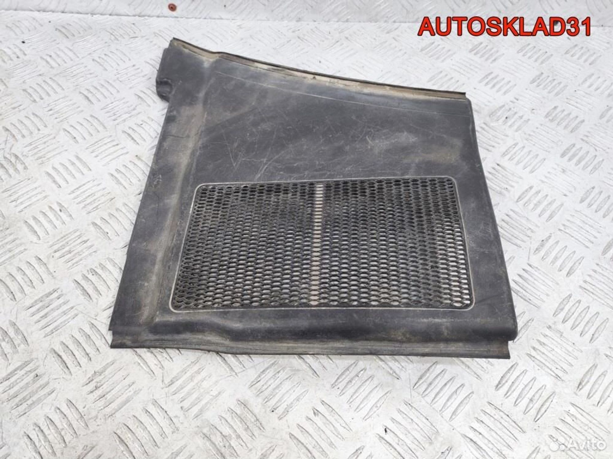 Решетка стеклоочистителя Audi A4 B6 8E1819447A, 900 рублей, Дубовое