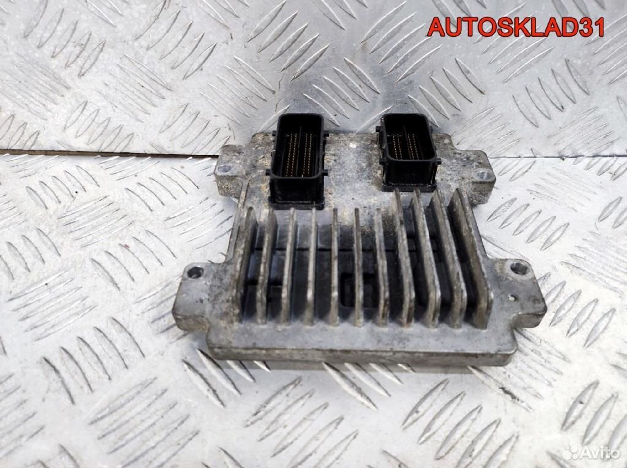 Блок эбу Opel Astra J A16XER 12639891 Бензин, 4100 рублей, Дубовое