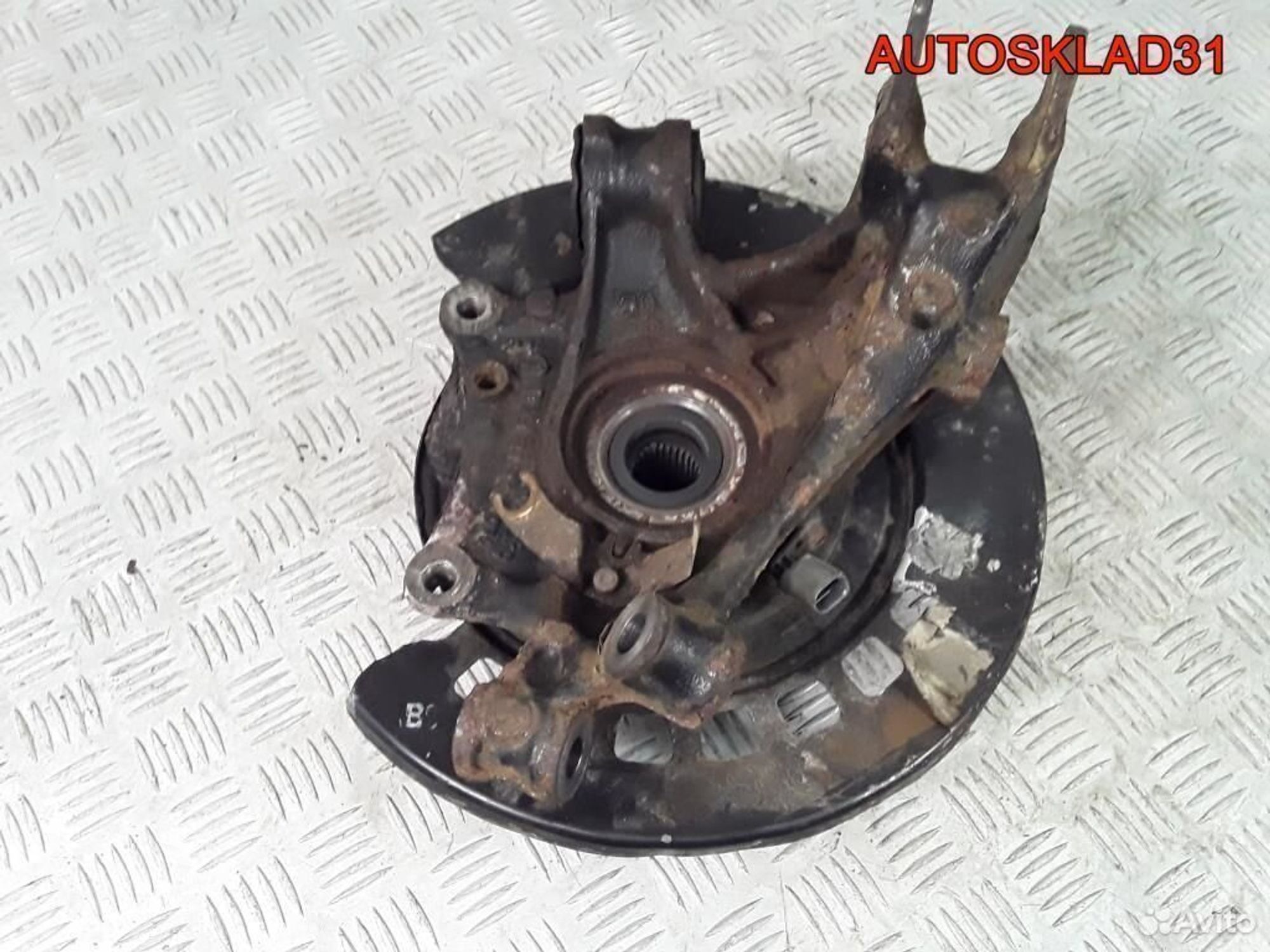 Кулак поворотный задний левый Touareg 7L0505435B, 3600 рублей, Дубовое