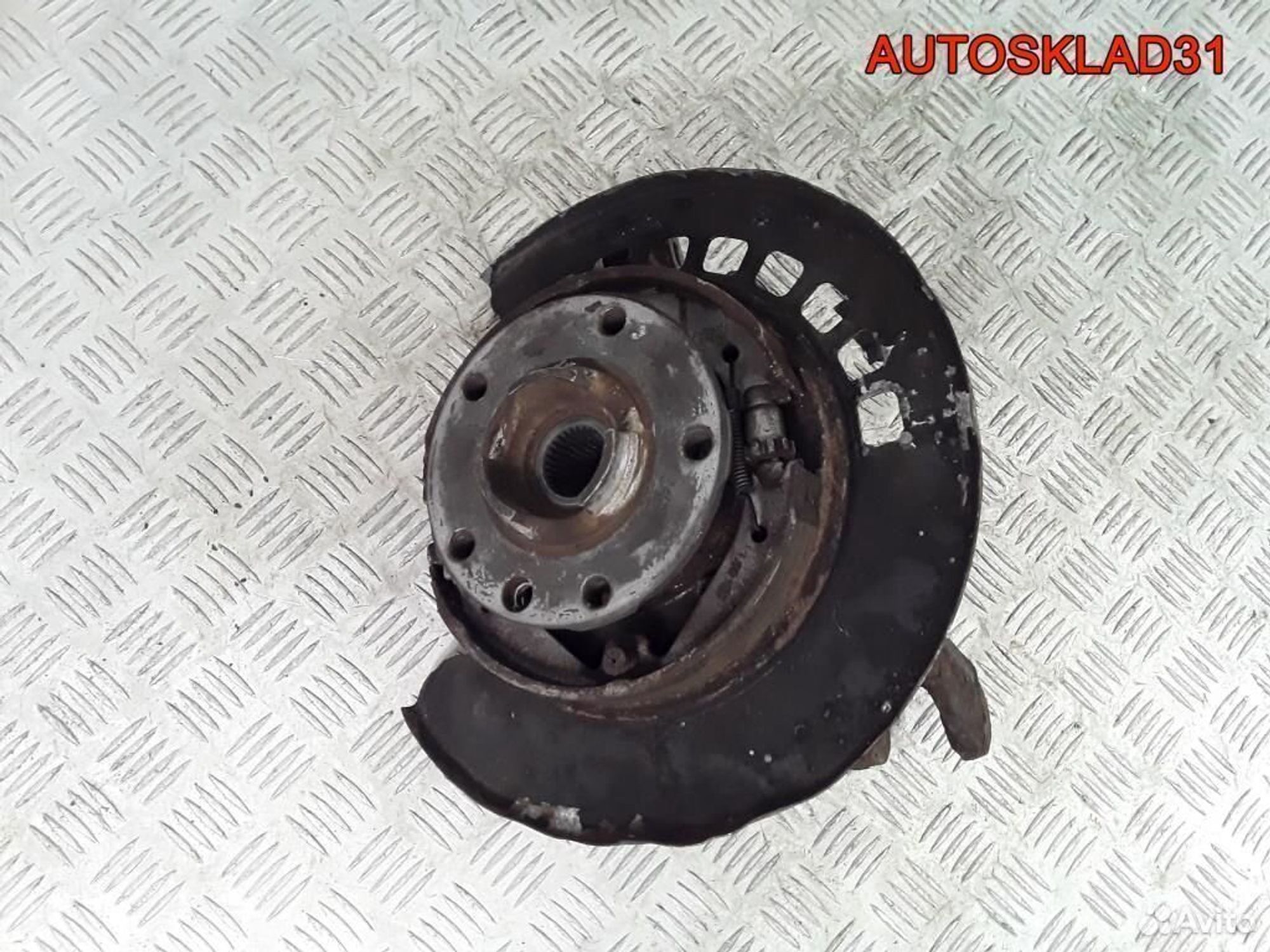 Кулак поворотный задний левый Touareg 7L0505435B, 3600 рублей, Дубовое